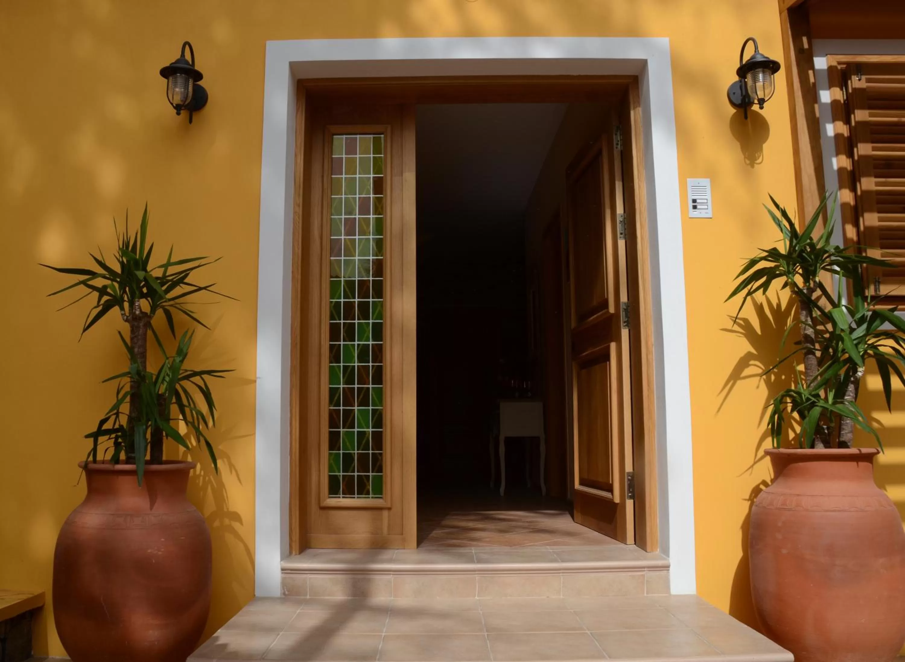 Facade/entrance in Kira's Boutique Hotel