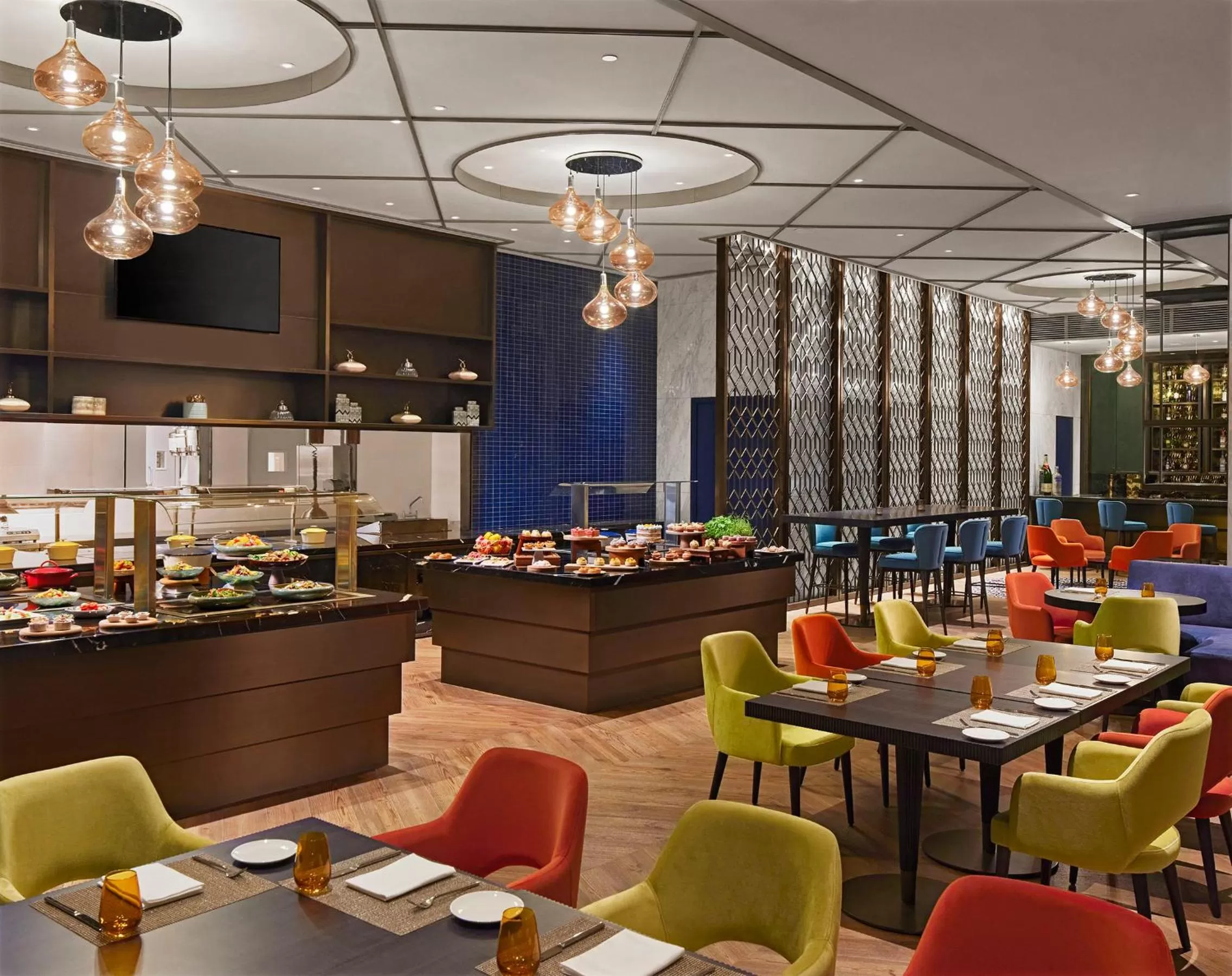 Restaurant/places to eat in Taj Wellington Mews Chennai