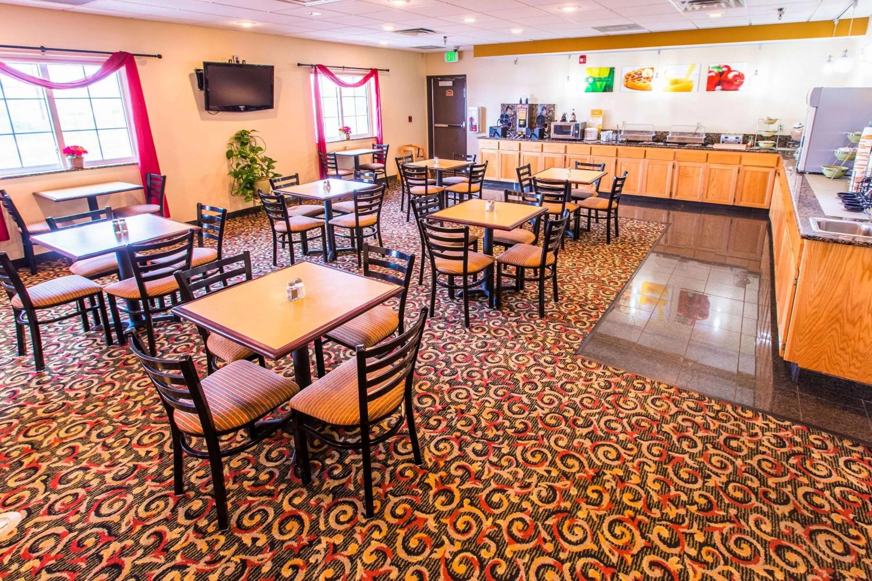 Restaurant/places to eat in Quality Inn & Suites University