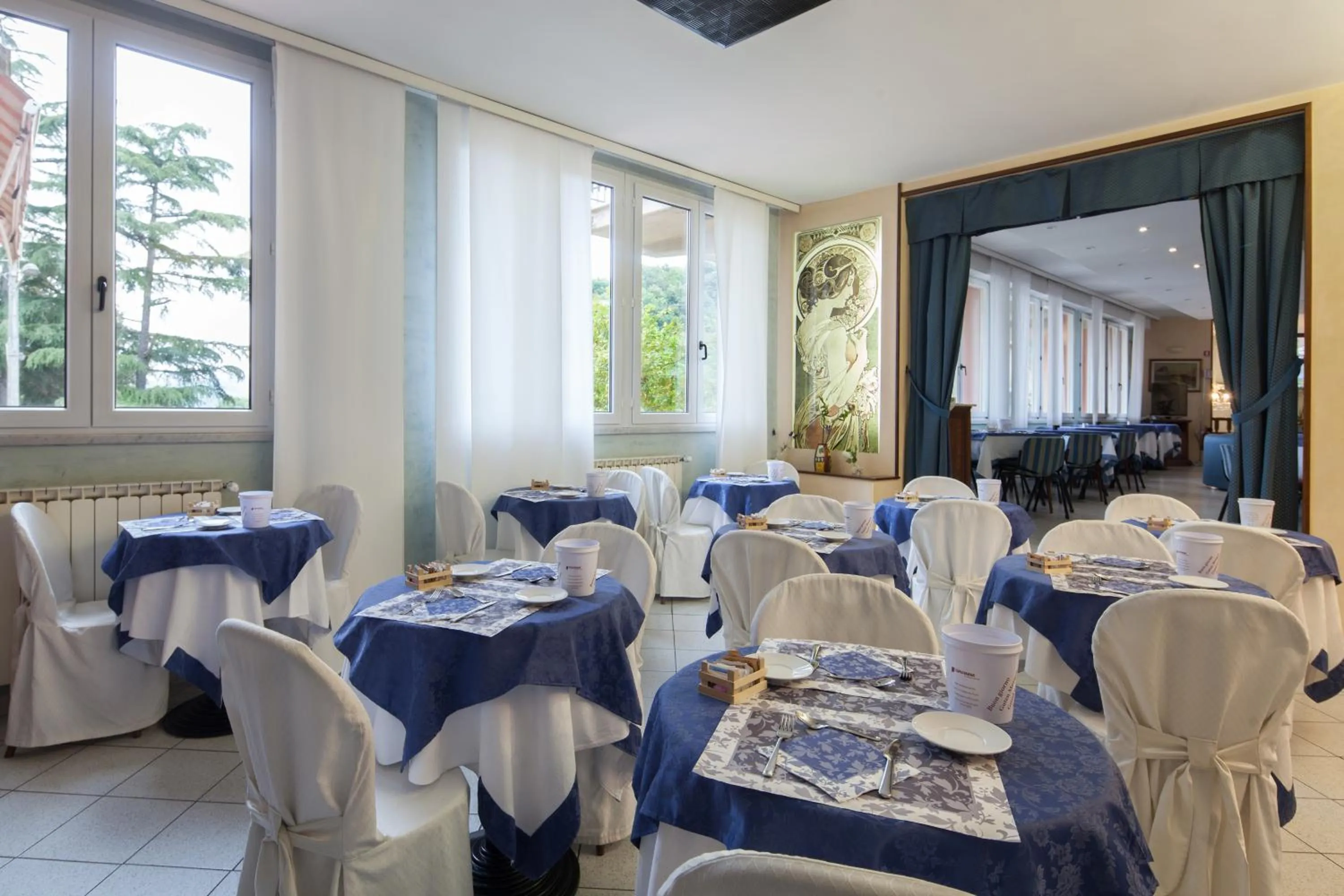 Breakfast in Hotel Nella