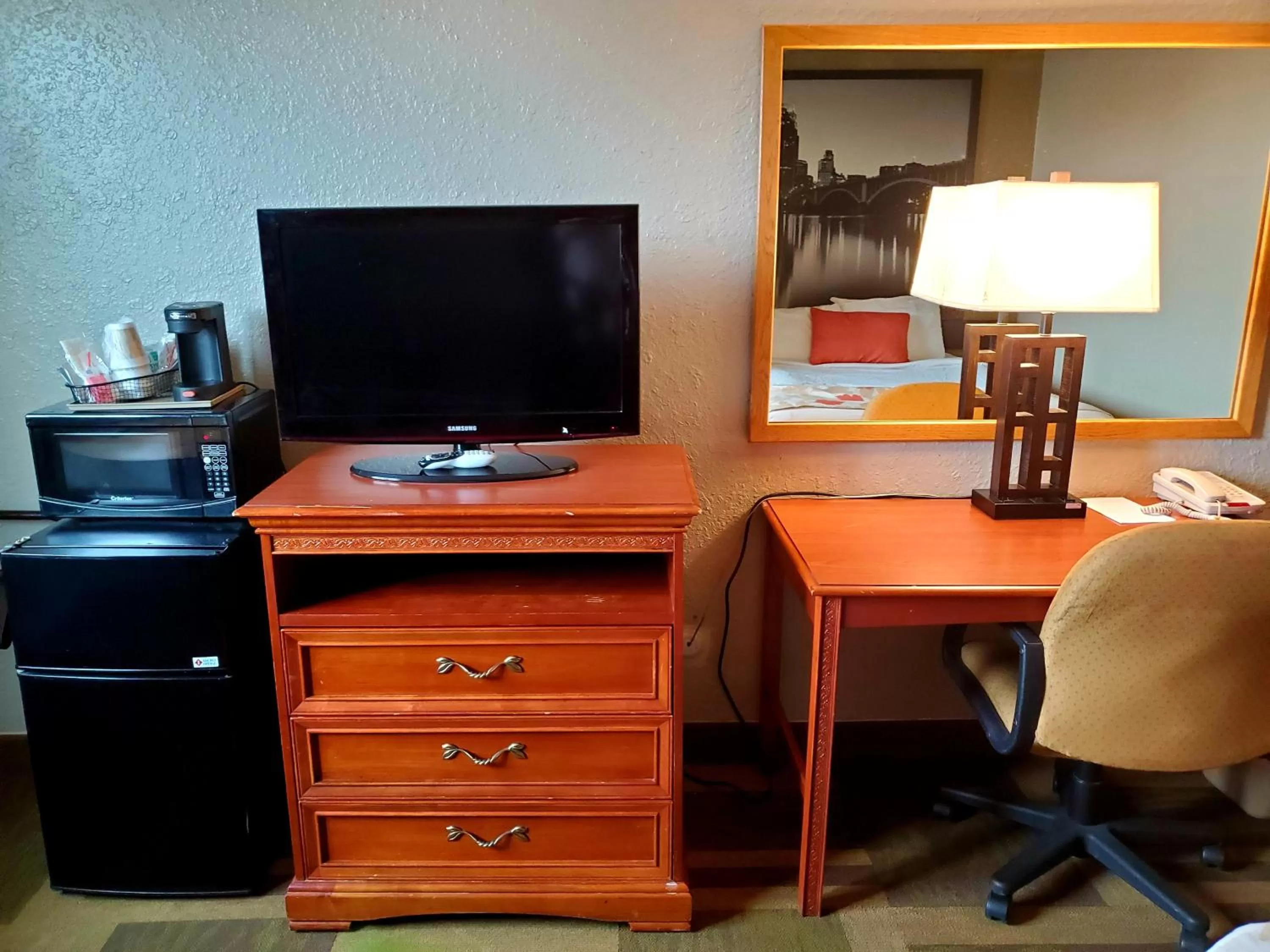 TV and multimedia in Bison Plains Lodge