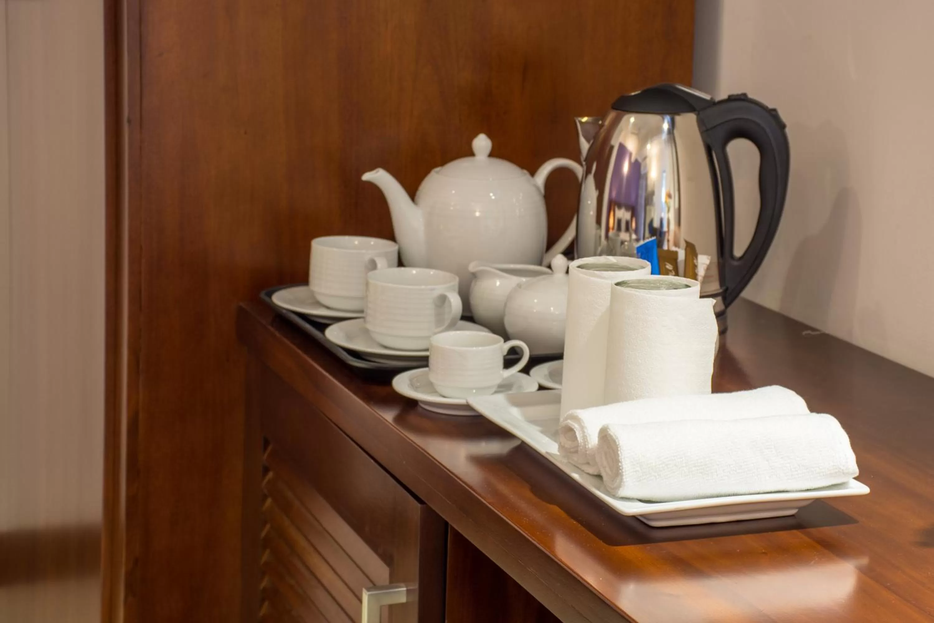 Drinks in Ceyloni City Hotel