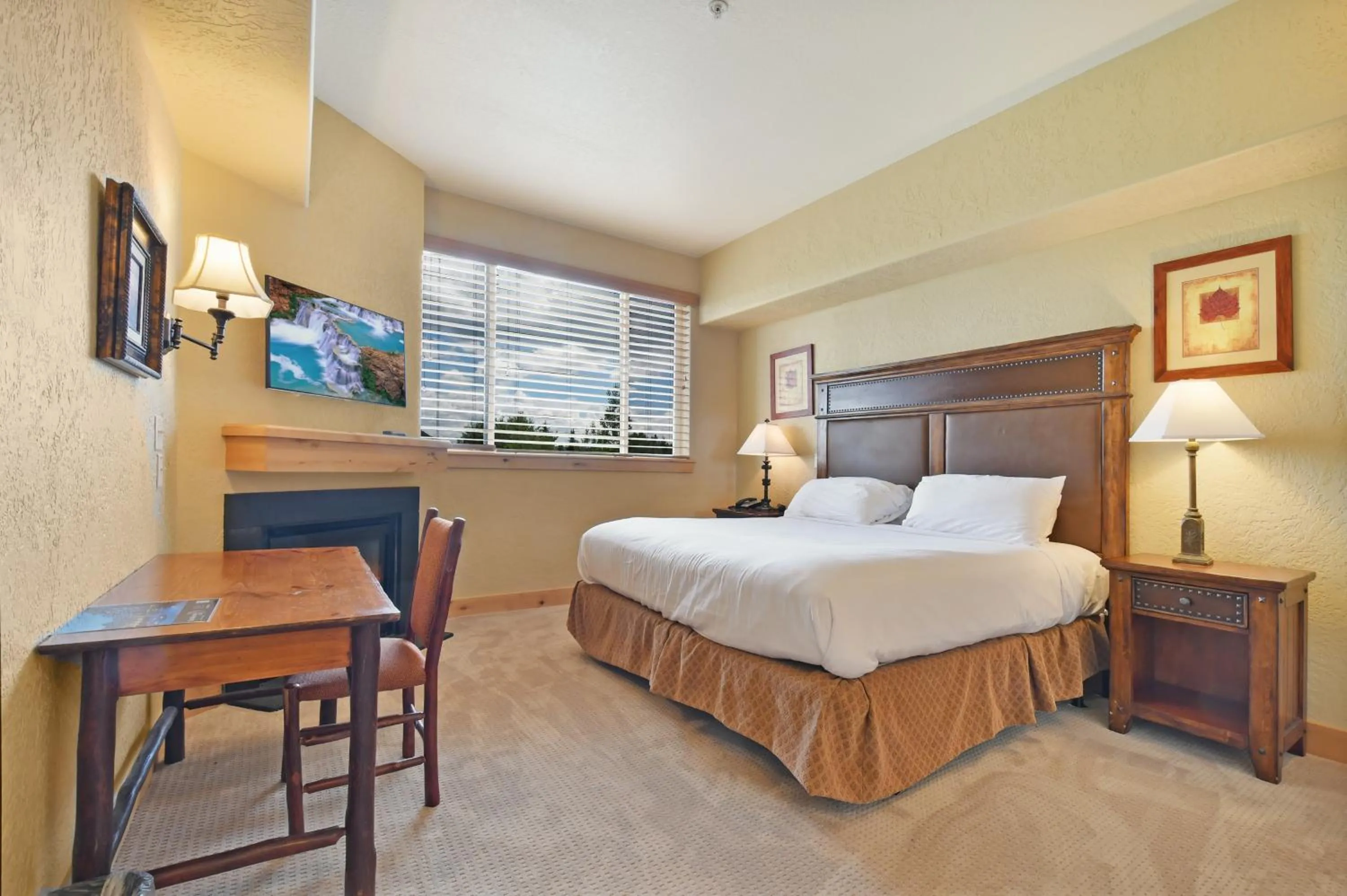 Bed in Silverado Lodge by Park City - Canyons Village