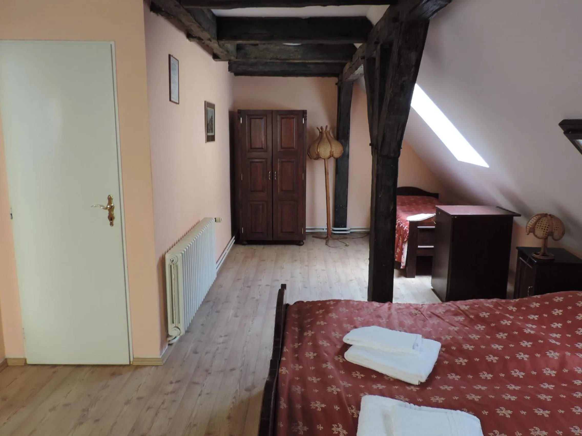 Bedroom, Bed in Hotel King George