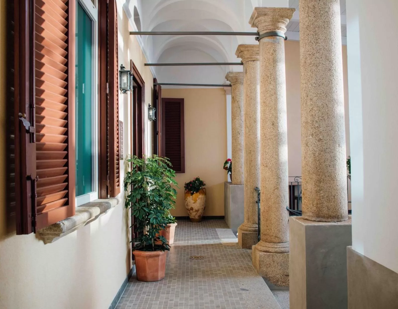 Inner courtyard view in Le Corti - Dimora storica