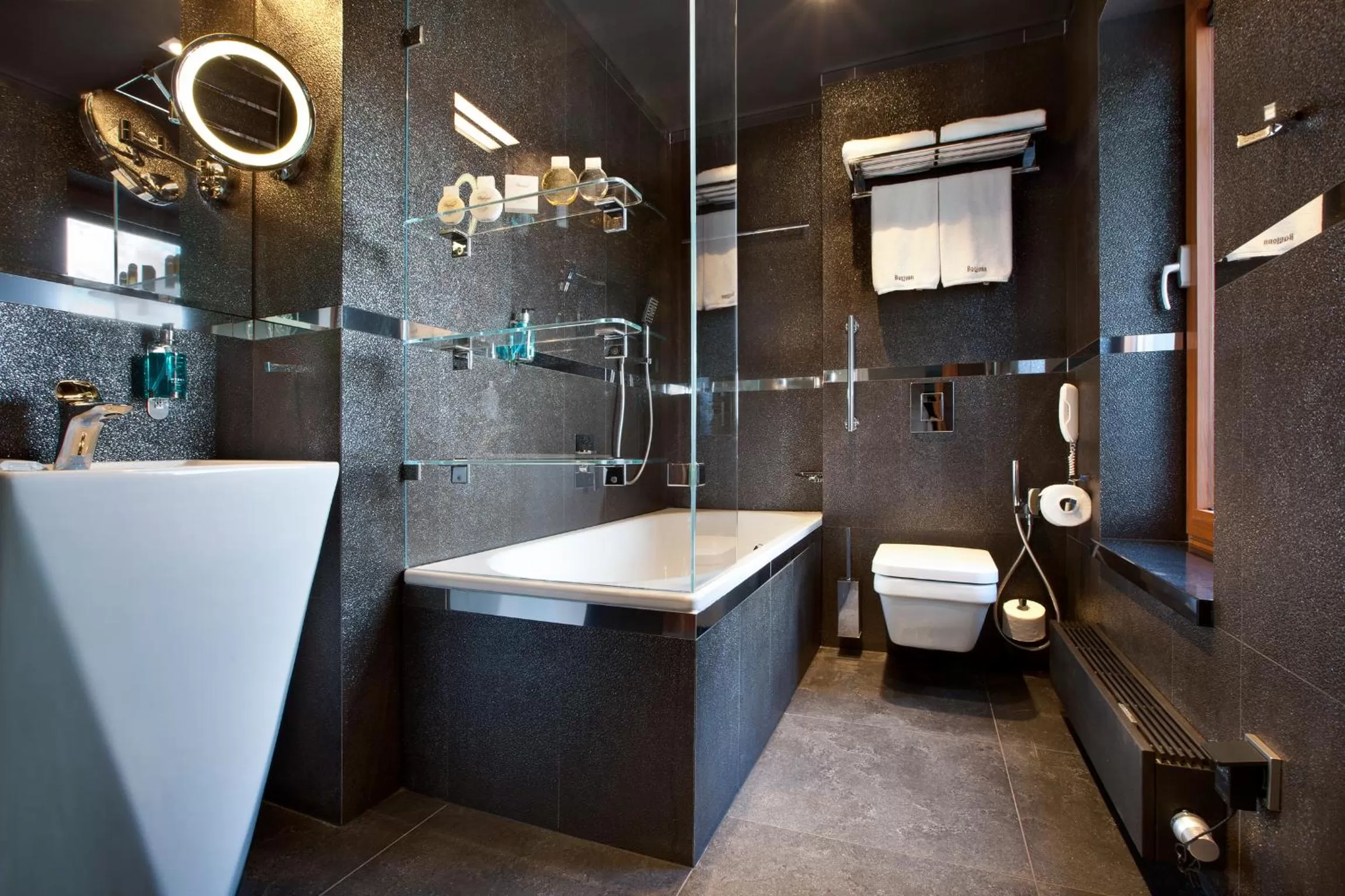 Bayjonn Boutique Hotel