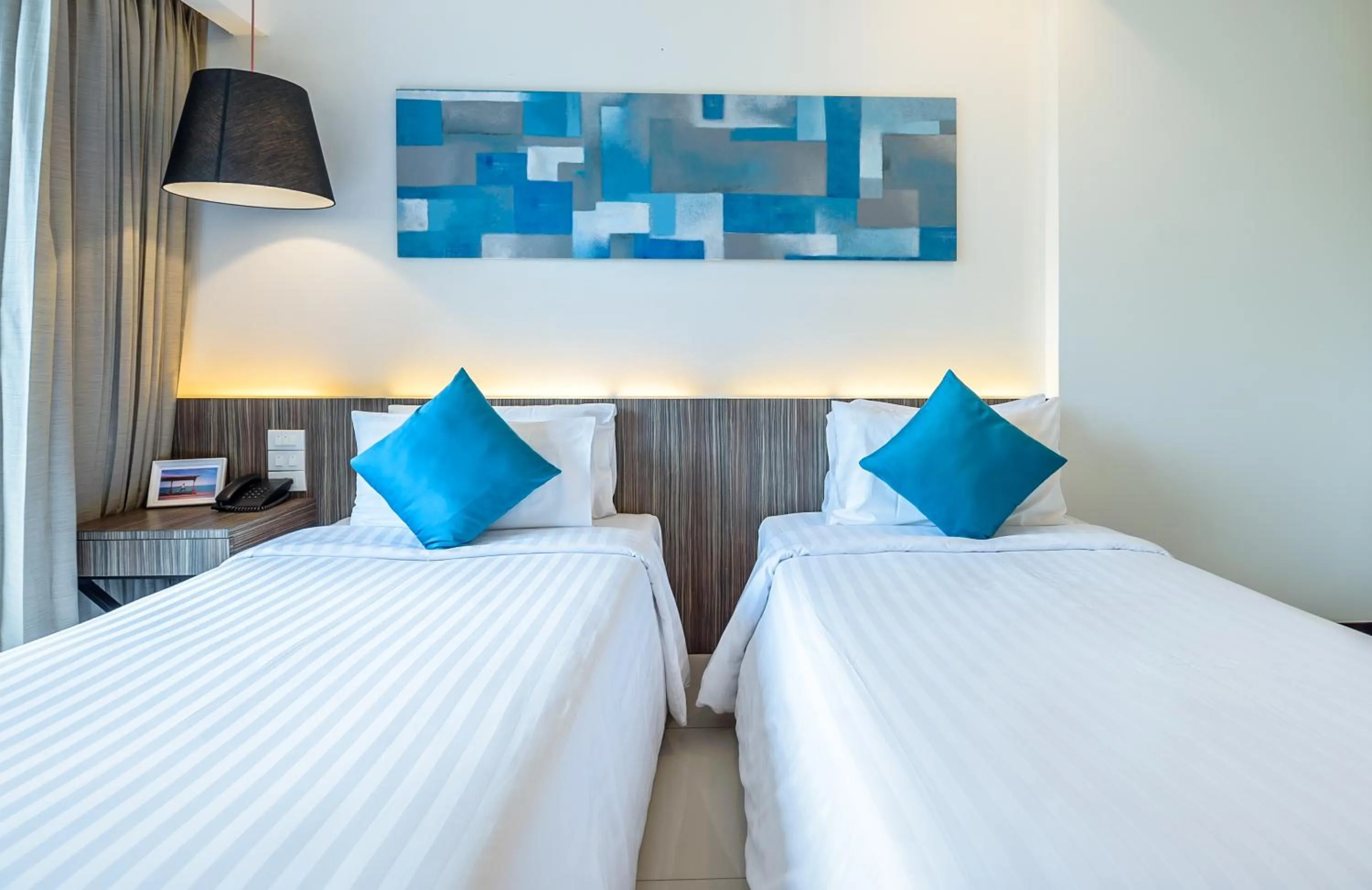 Bedroom, Bed in Hotel J Residence Pattaya