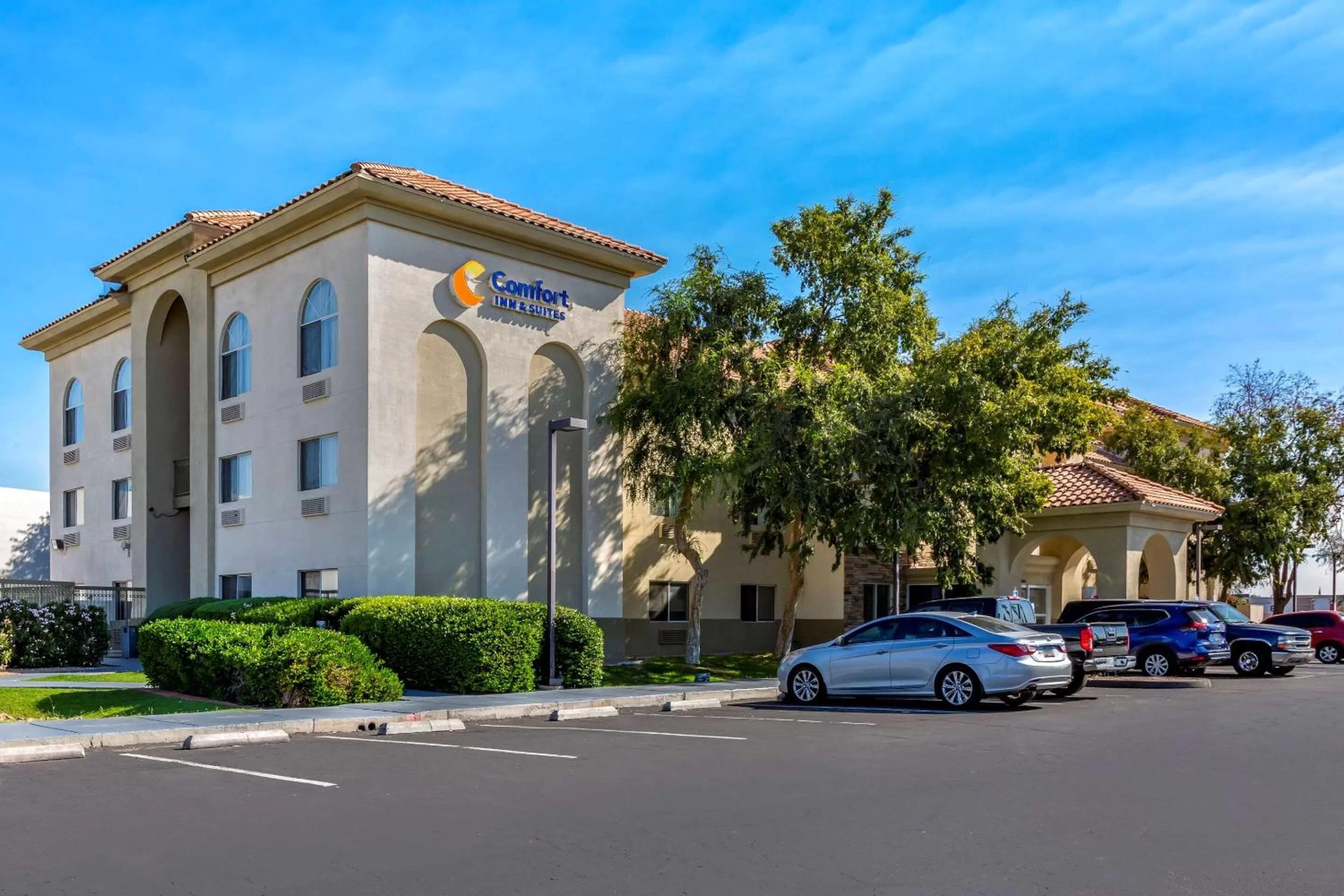 Property building in Comfort Inn & Suites Phoenix North - Deer Valley