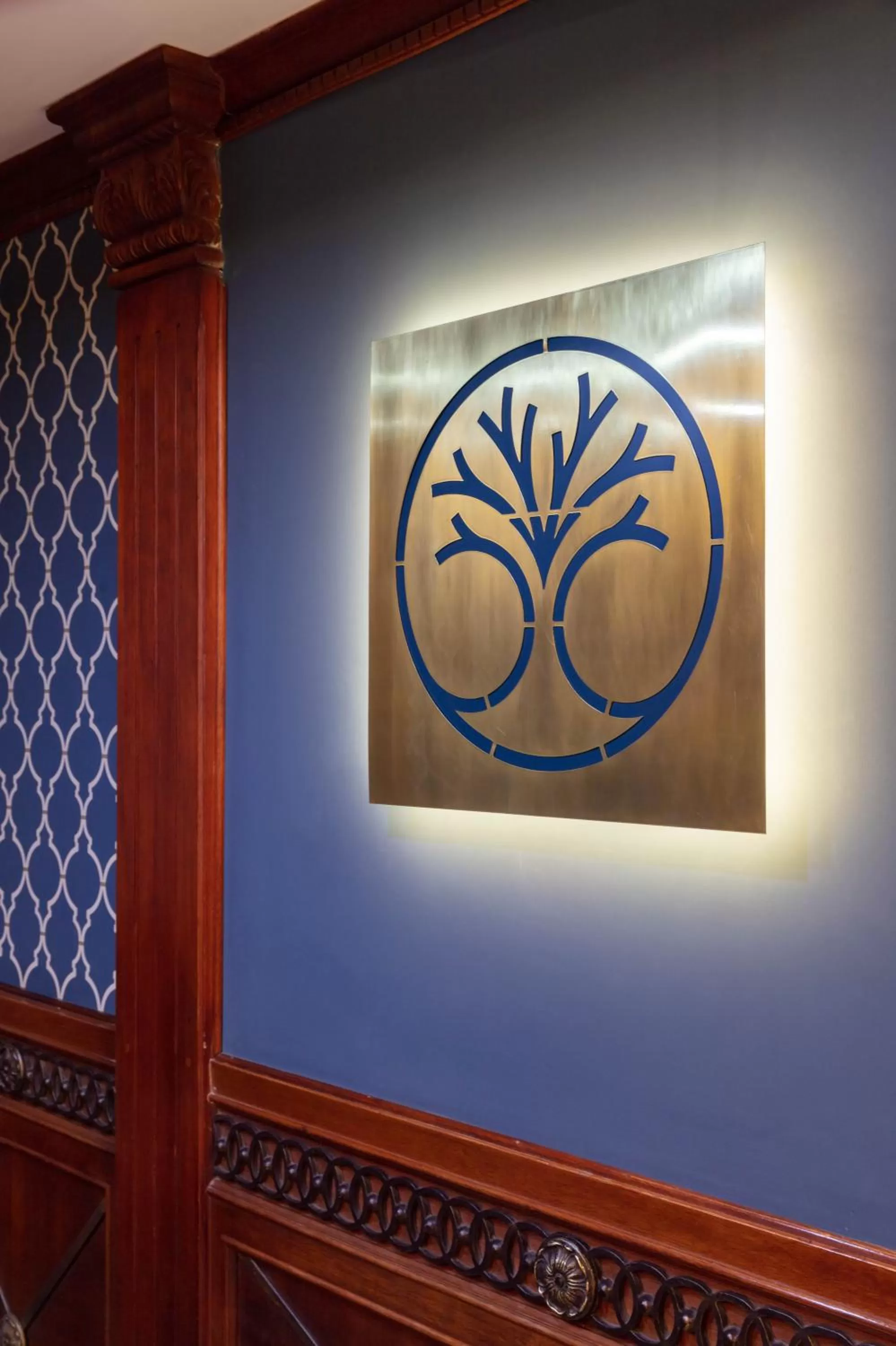 Property building in Hotel Florida