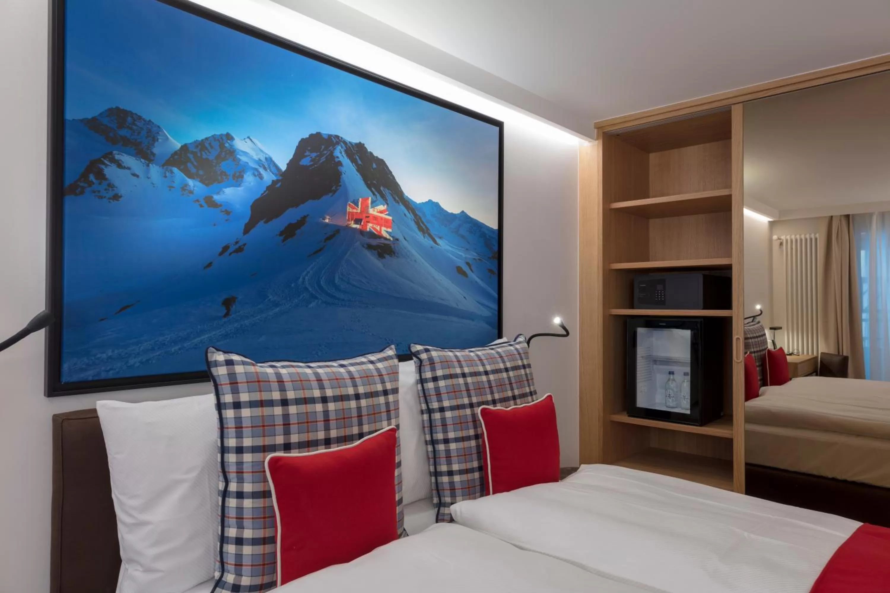 Photo of the whole room in Fred Hotel Leonhardstrasse - Mobile Check-in