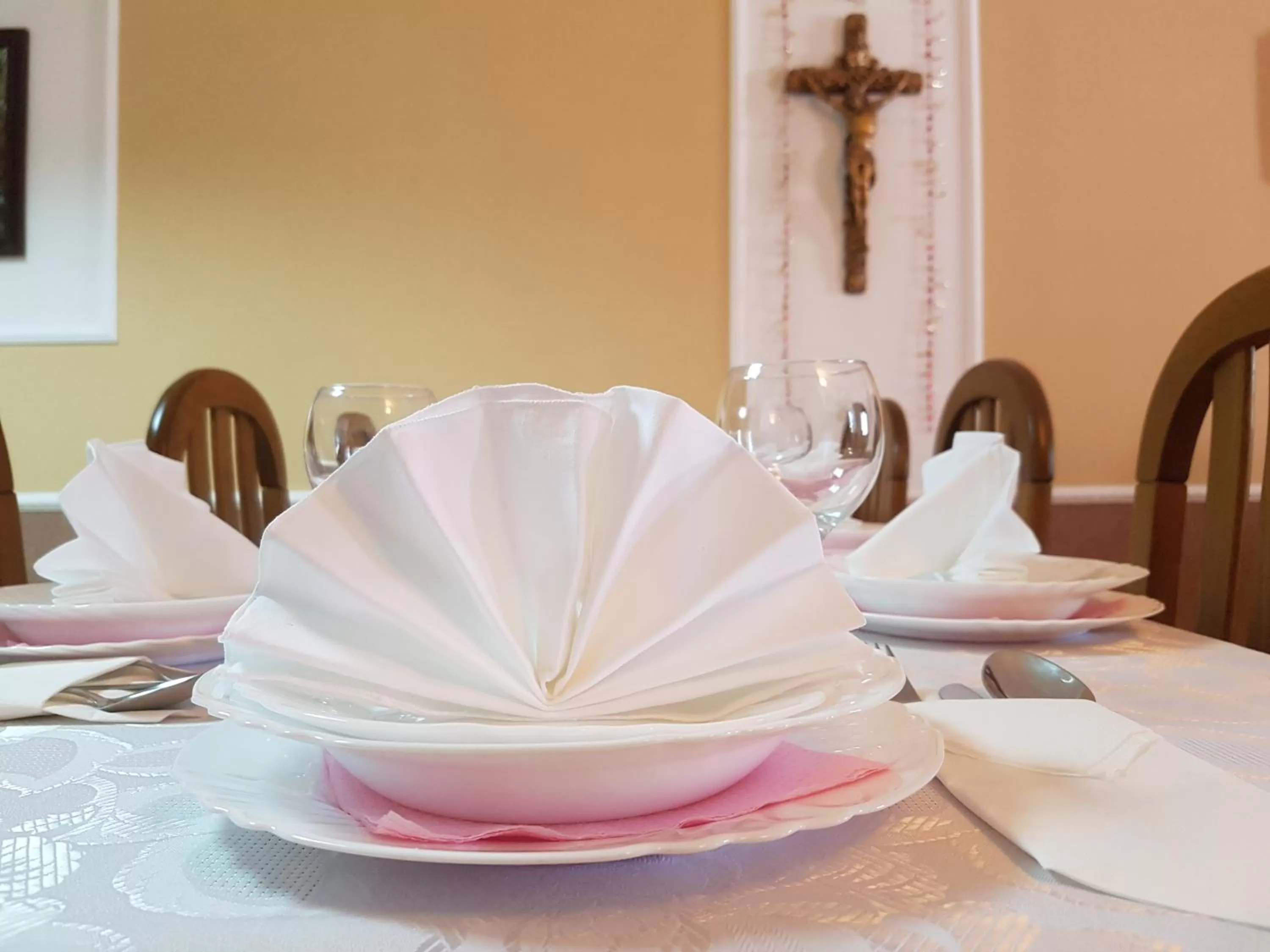 Restaurant/Places to Eat in Villa Olga