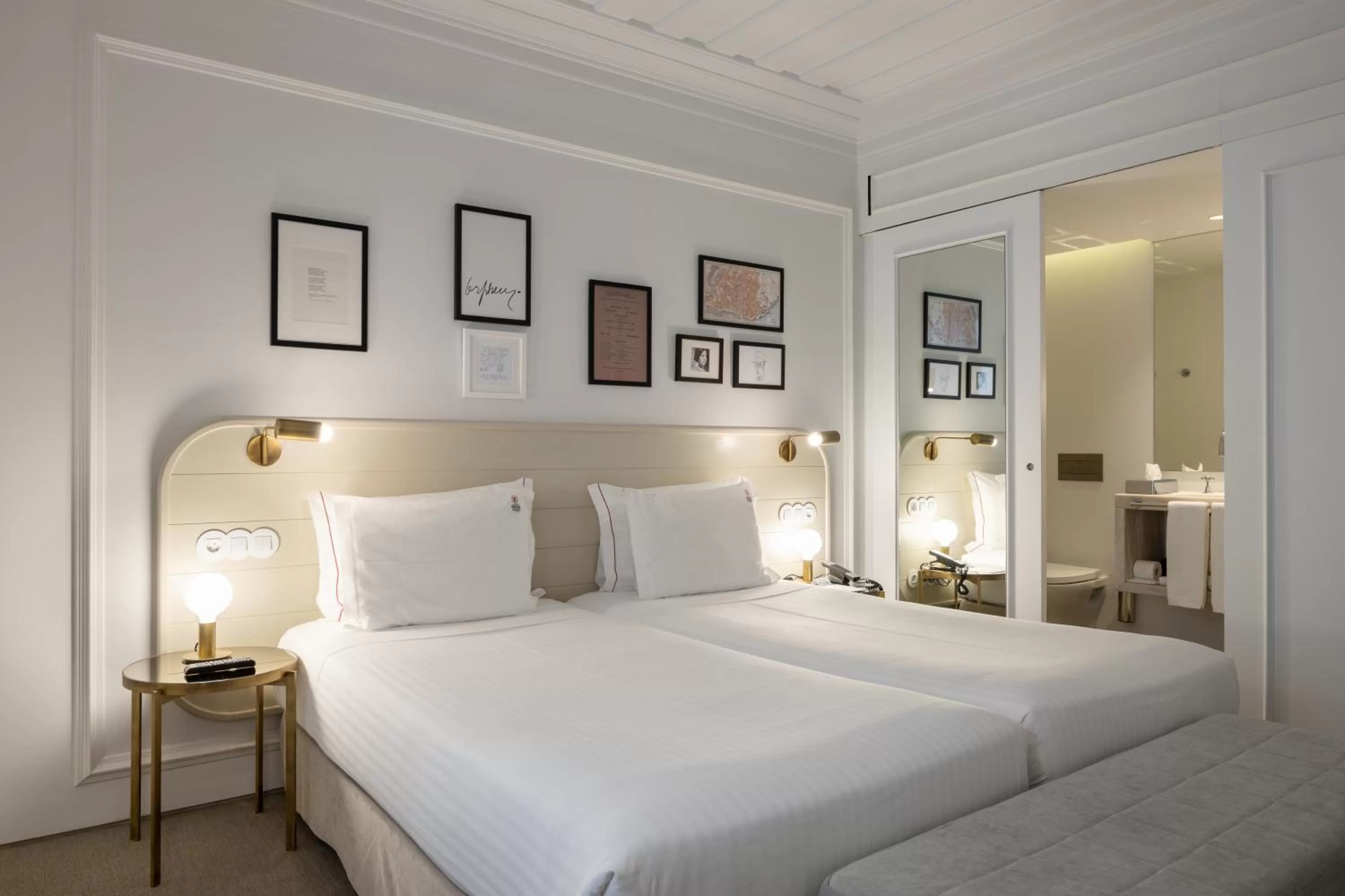 Bed in Lisboa Pessoa Hotel