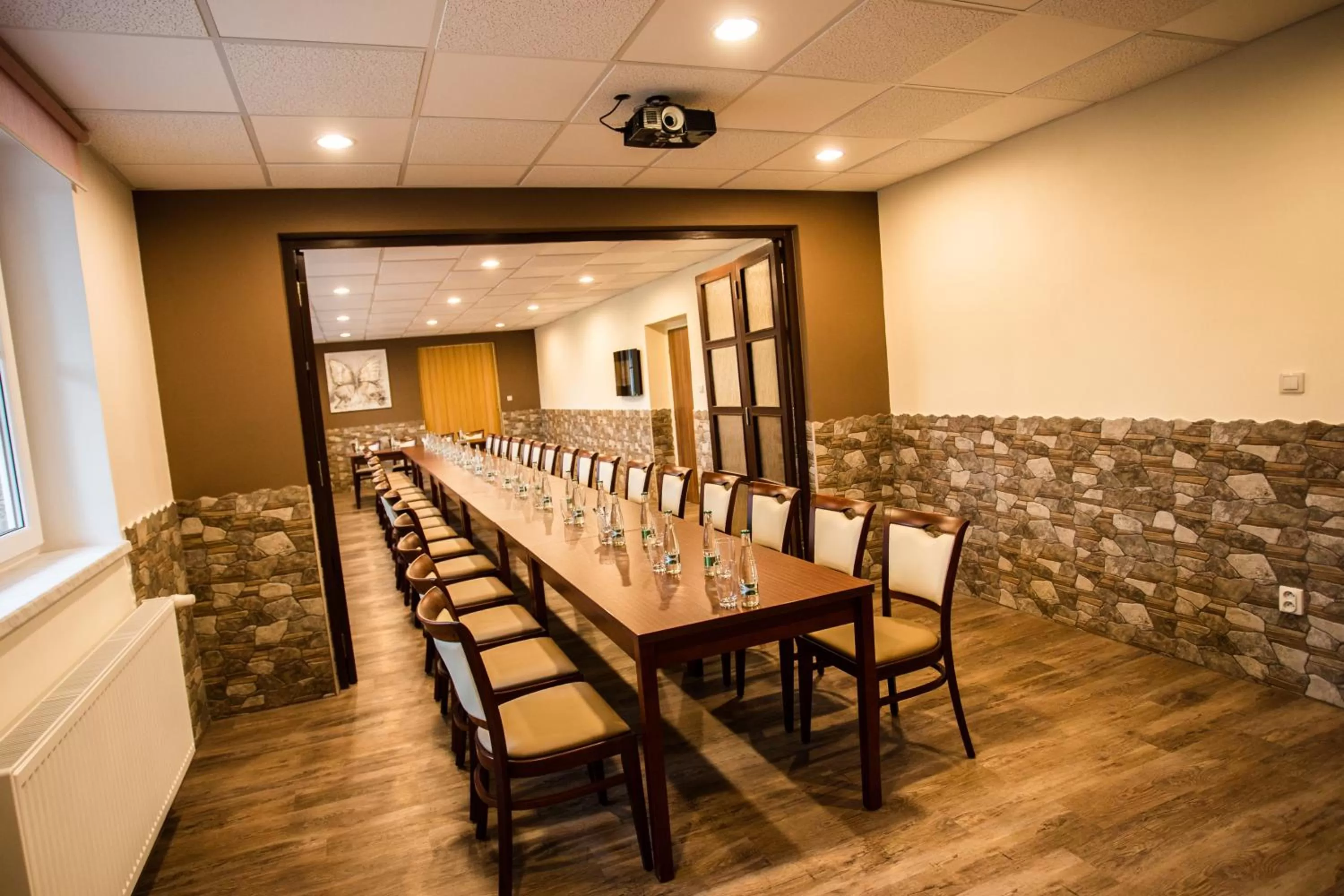 Business facilities in Hotel Bon