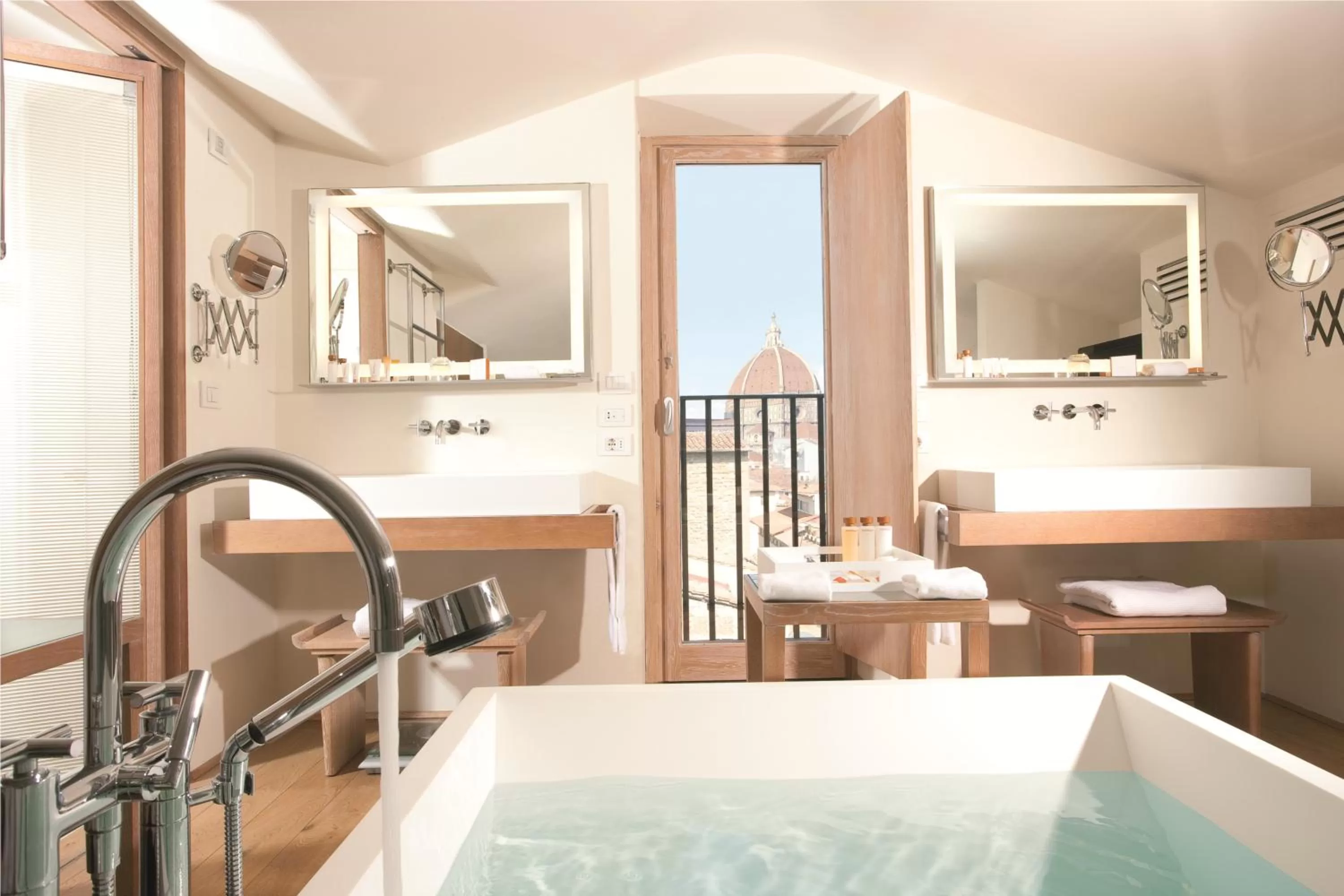 Bathroom in Hotel Continentale - Lungarno Collection