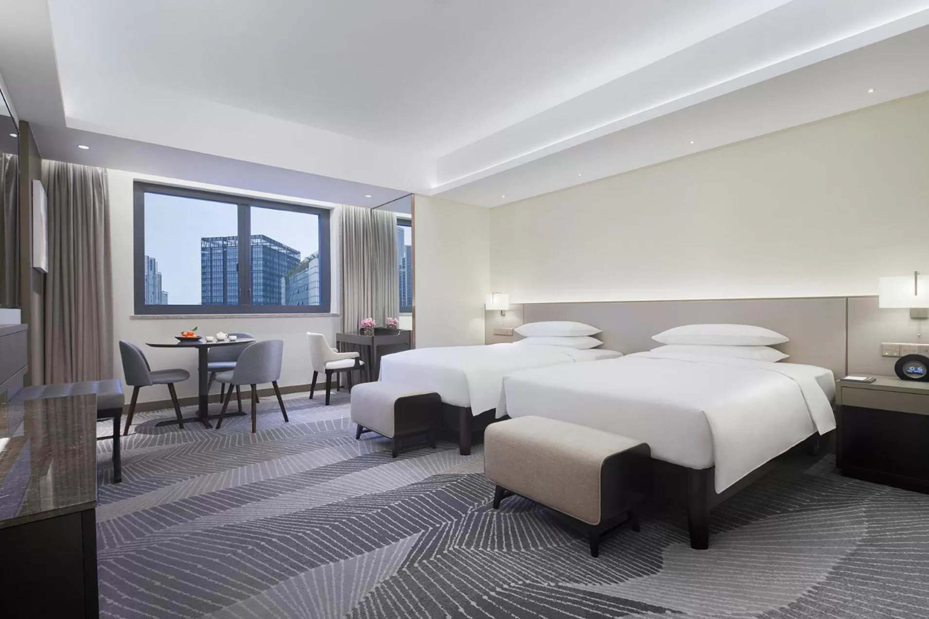Photo of the whole room, Bed in Hyatt Regency Metropolitan Chongqing
