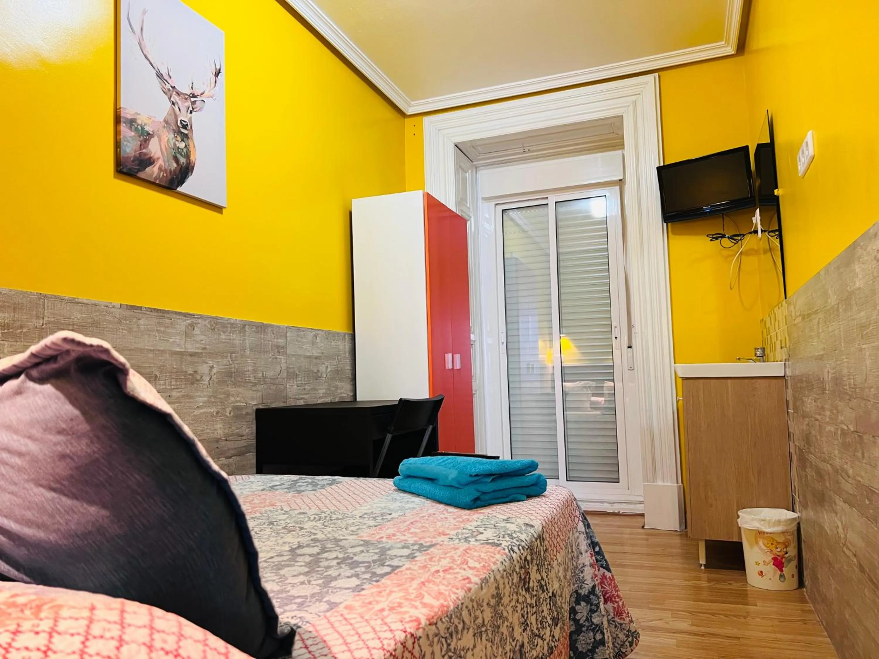 Bed in Hostal Numancia