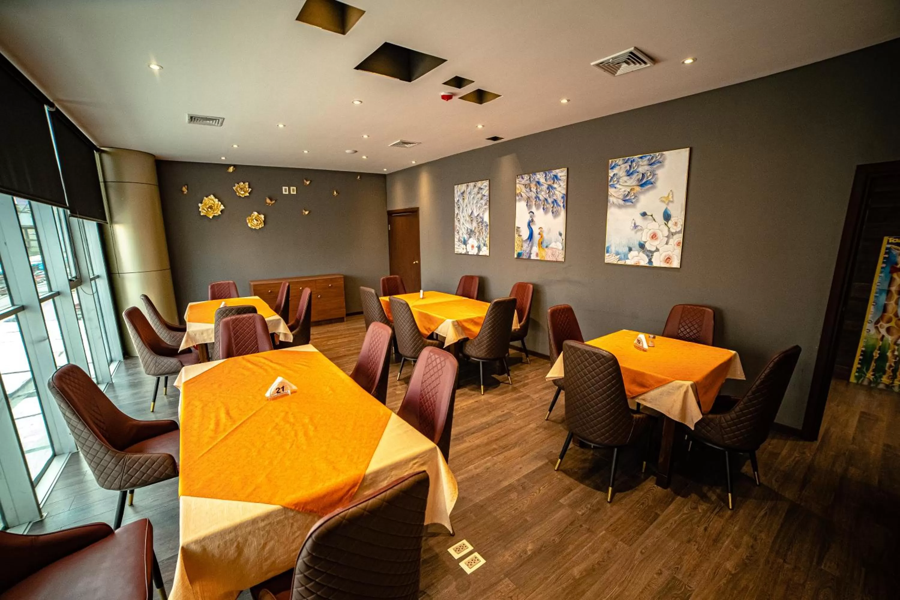 Restaurant/places to eat in Hotel La Peonía