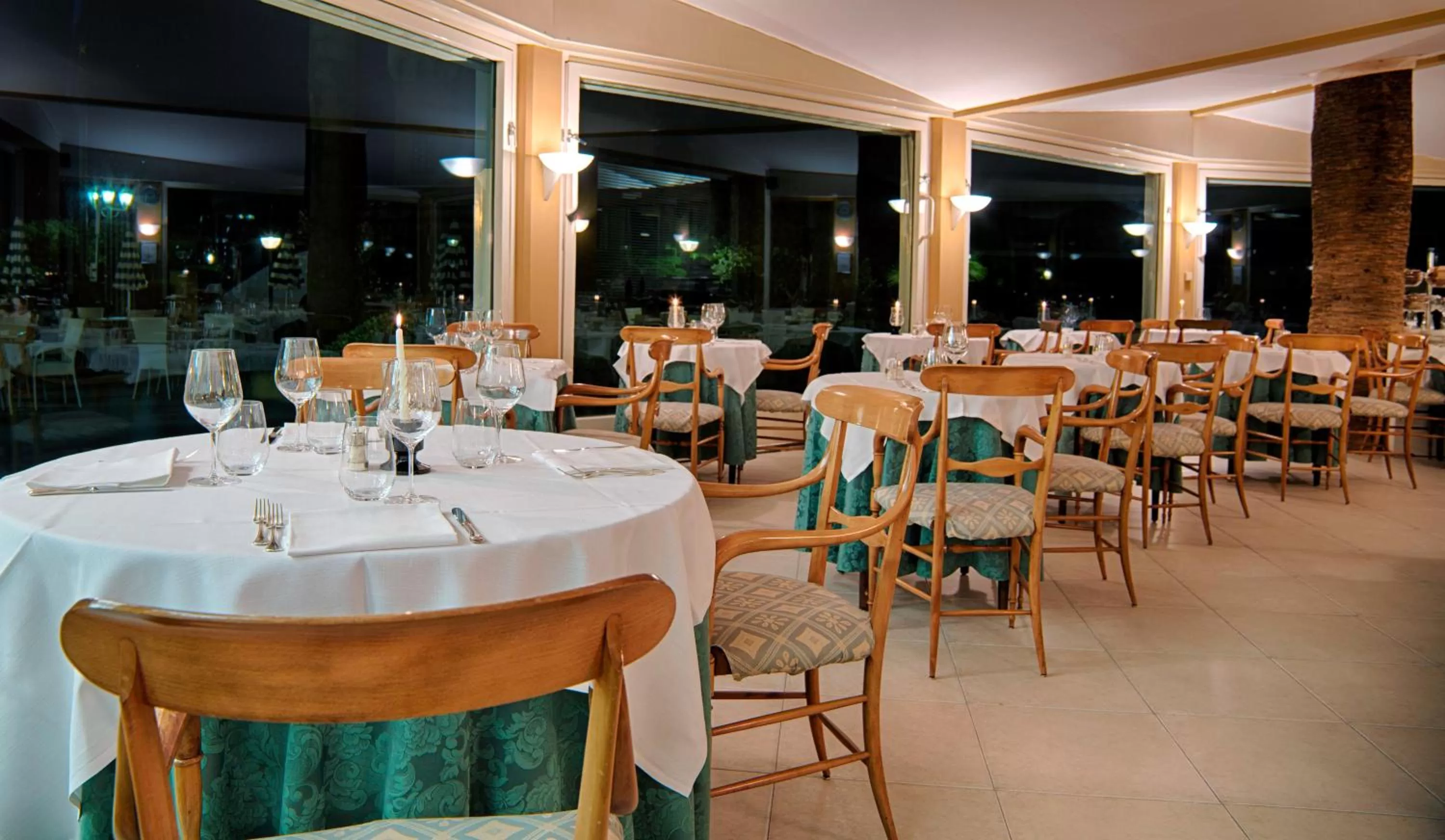 Restaurant/places to eat in Best Western Regina Elena