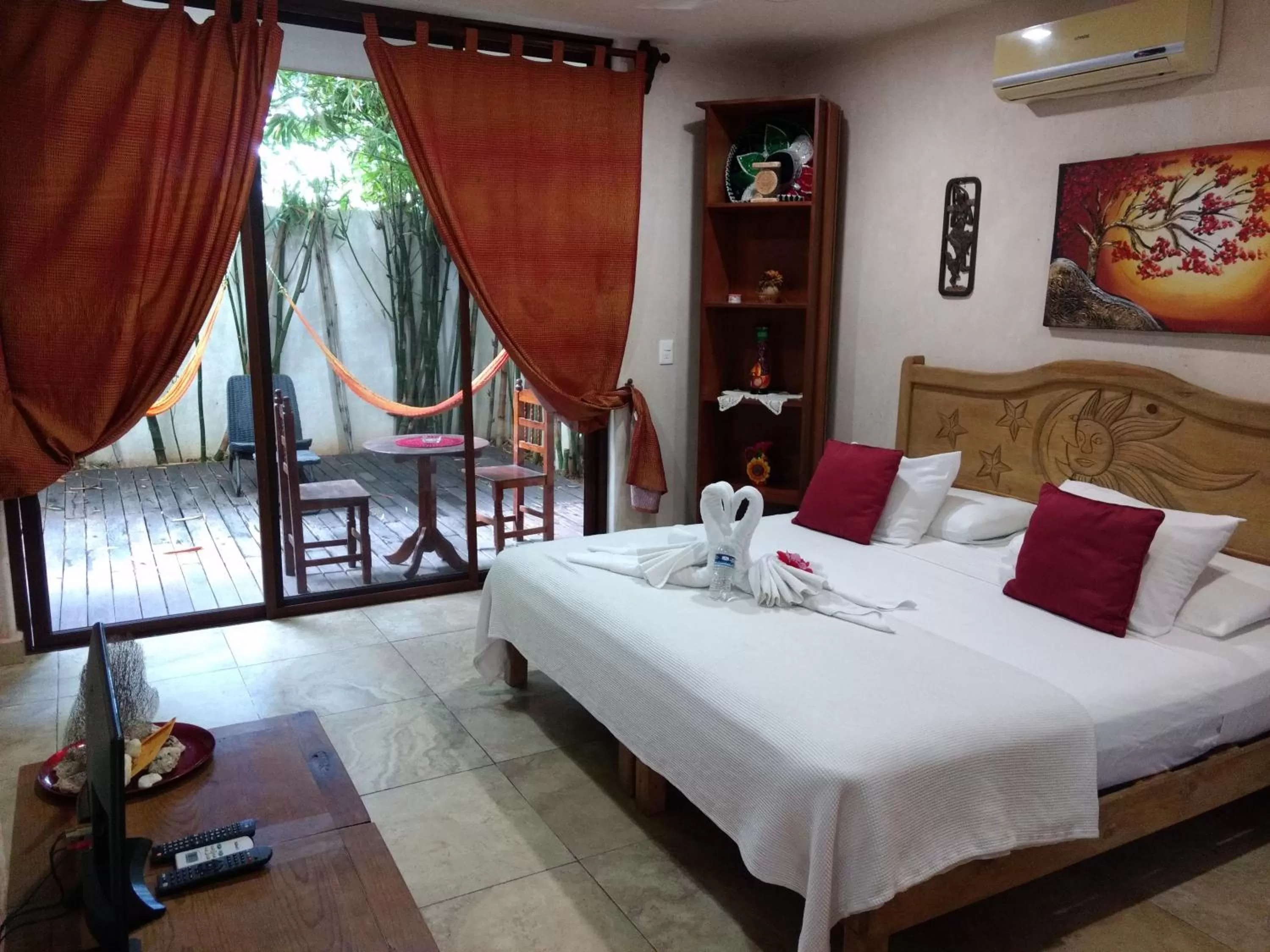 Photo of the whole room, Bed in Maya Vacanze Playa Natural