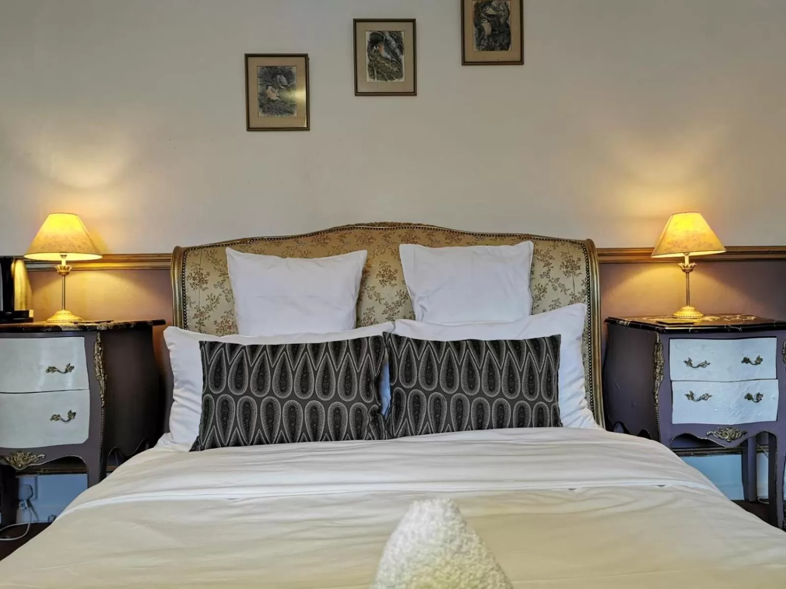 Bed in The Compasses Inn