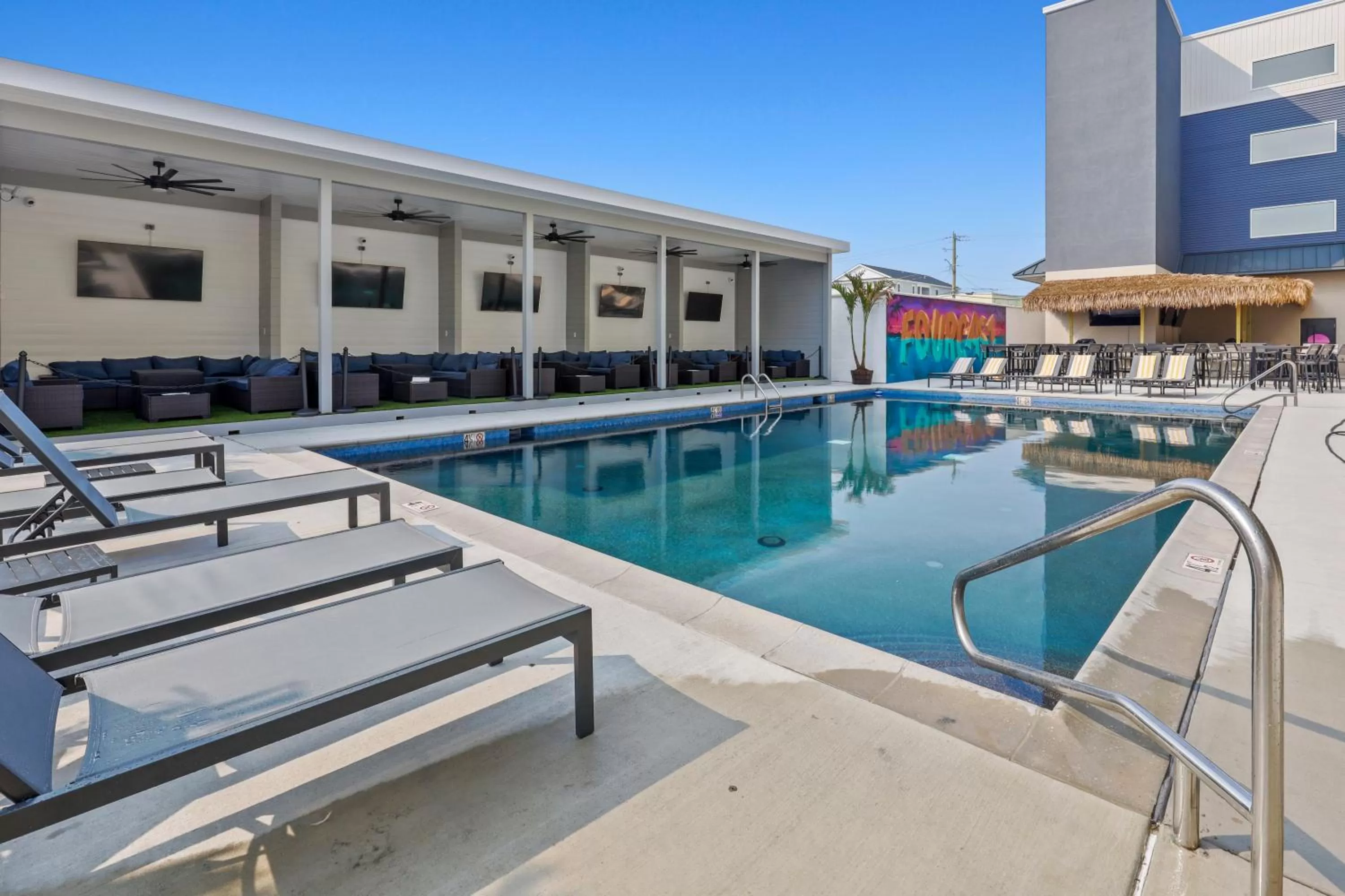 Day, Swimming Pool in Seaport Suites