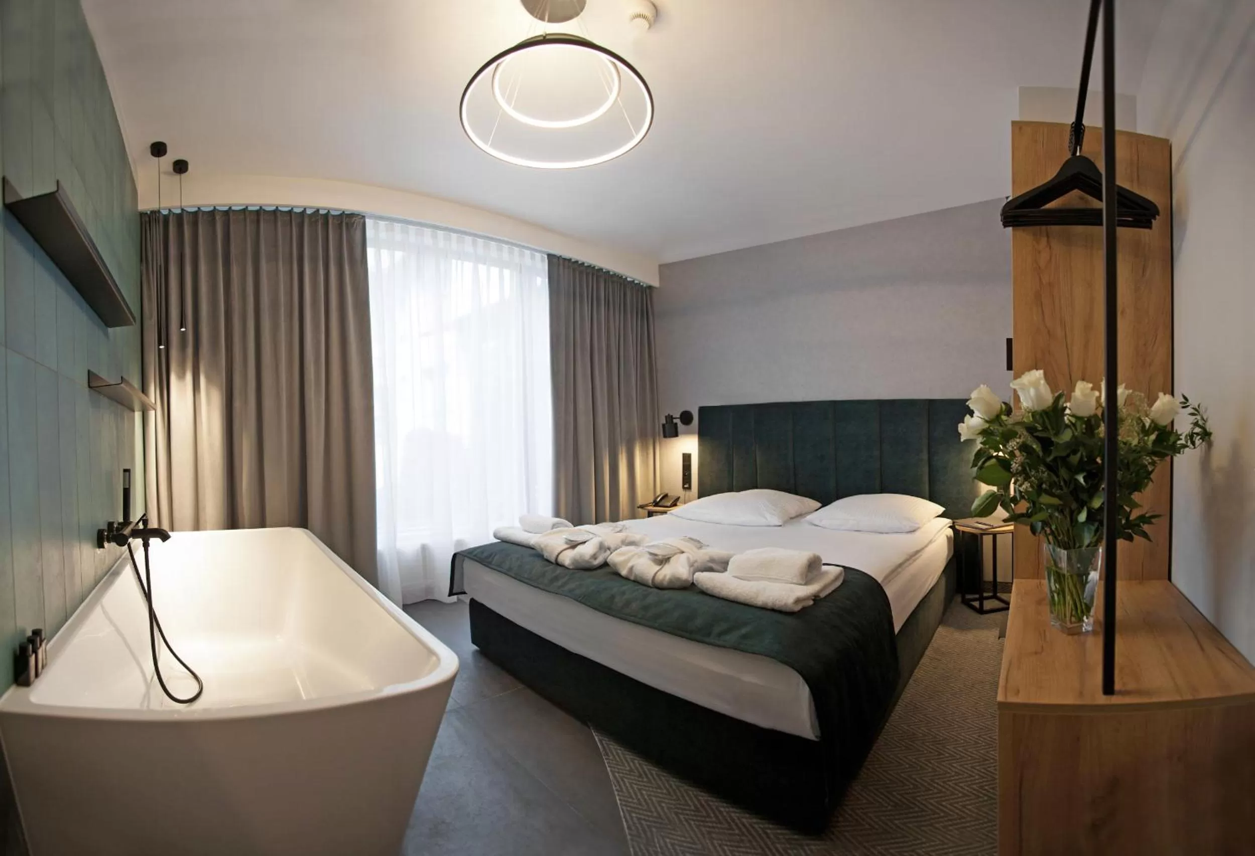 Bed in Hotel Alexander