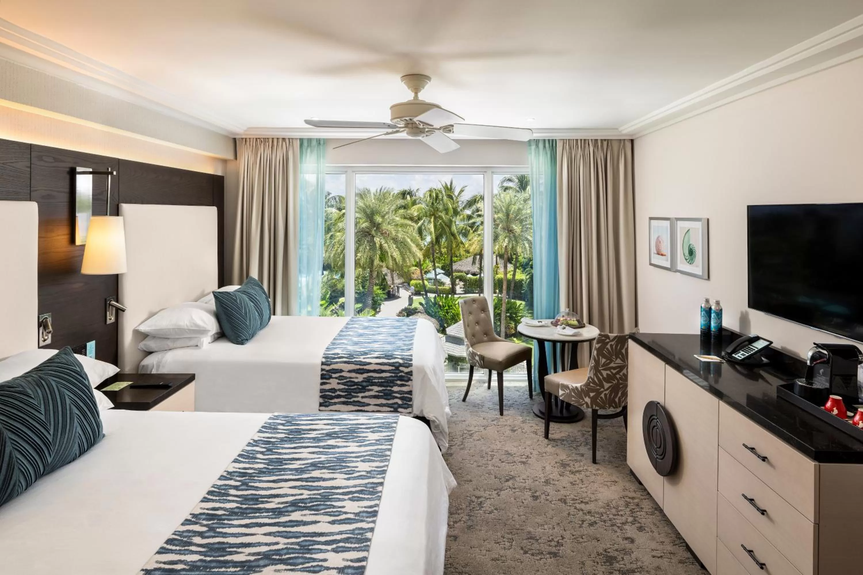 Bed in The Palms Hotel & Spa