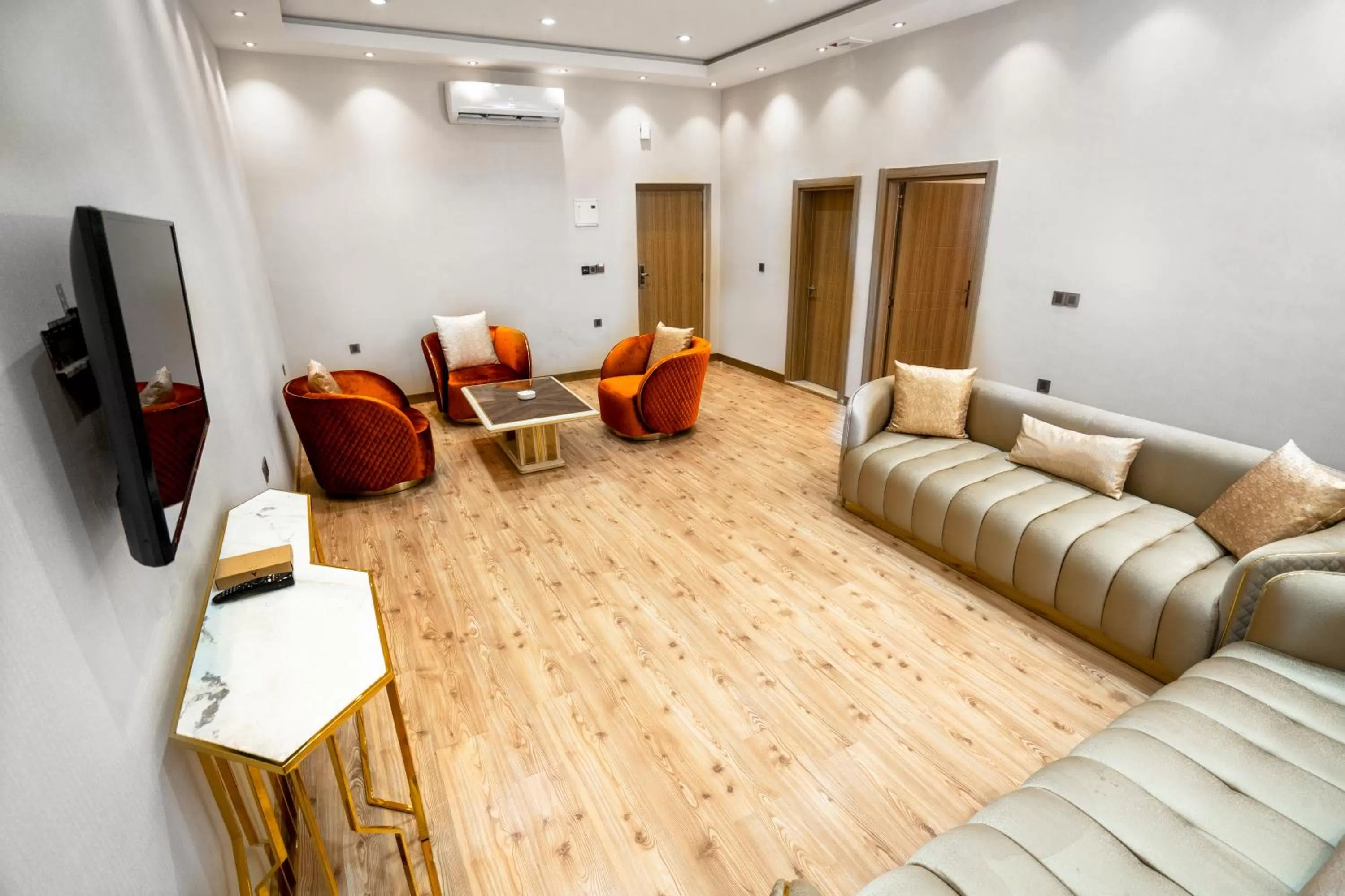 Living room in Al Yarmouk International Hotel