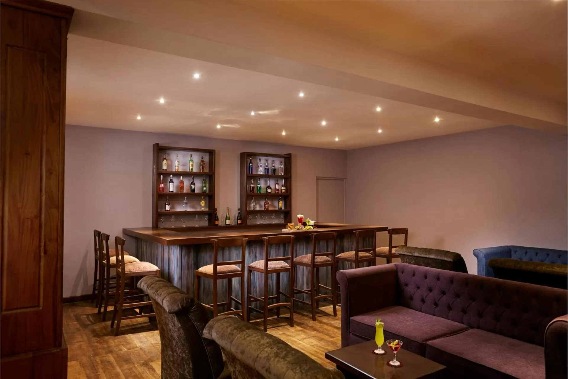 Lounge or bar in Galway Heights Hotel