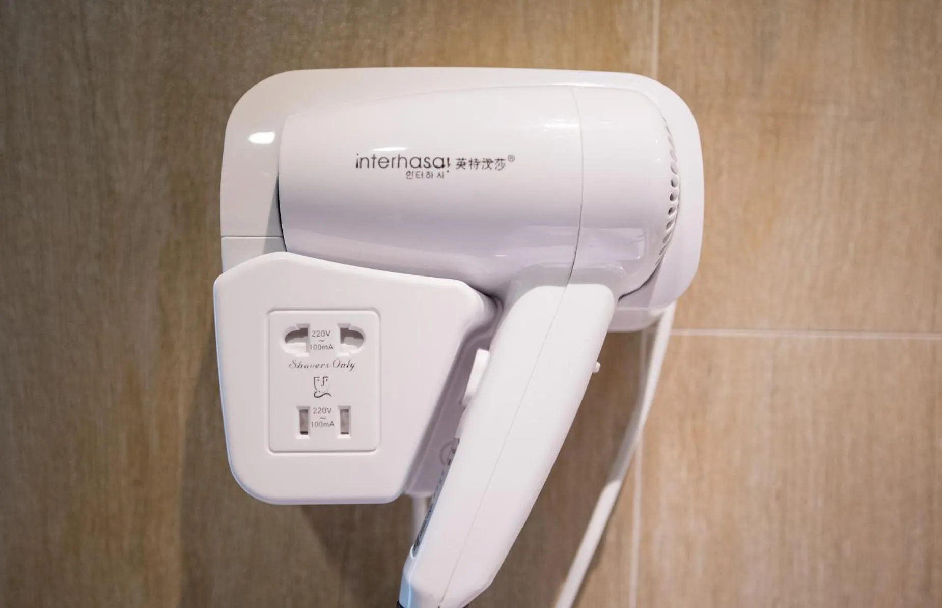 Area and facilities in Narra Hotel