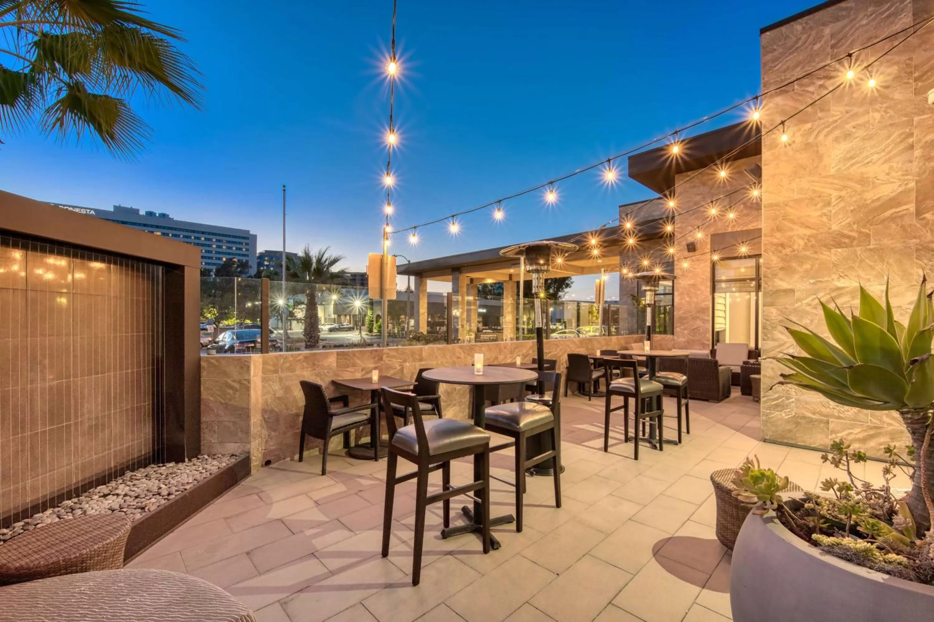 Restaurant/places to eat in Hilton Garden Inn Irvine/Orange County Airport