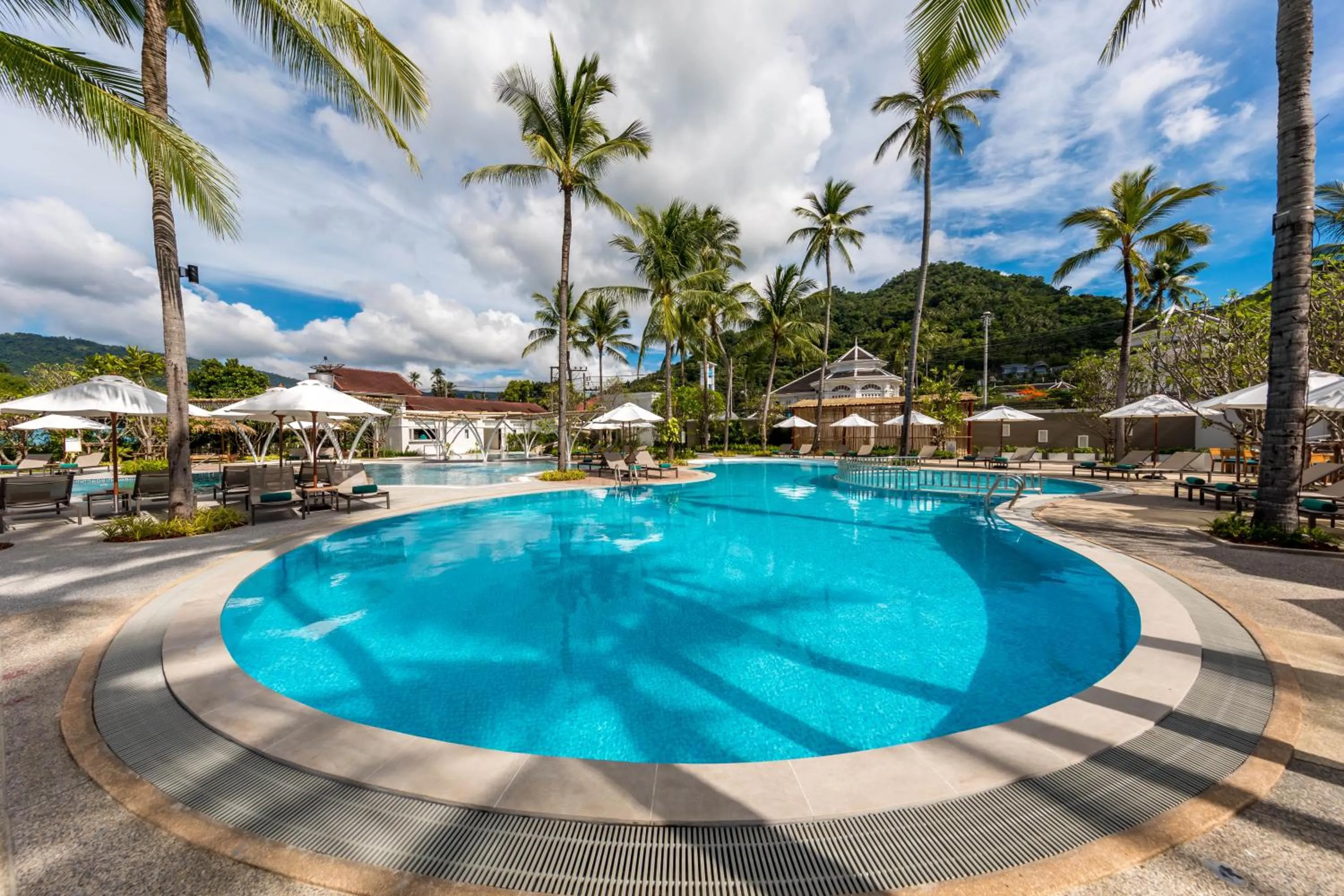 Swimming pool in OUTRIGGER Koh Samui Beach Resort