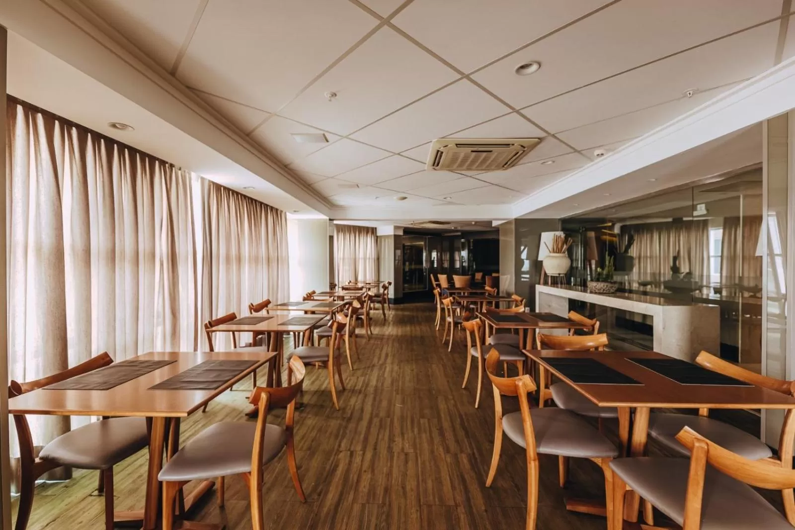 Restaurant/places to eat in Golden Tulip Natal Ponta Negra