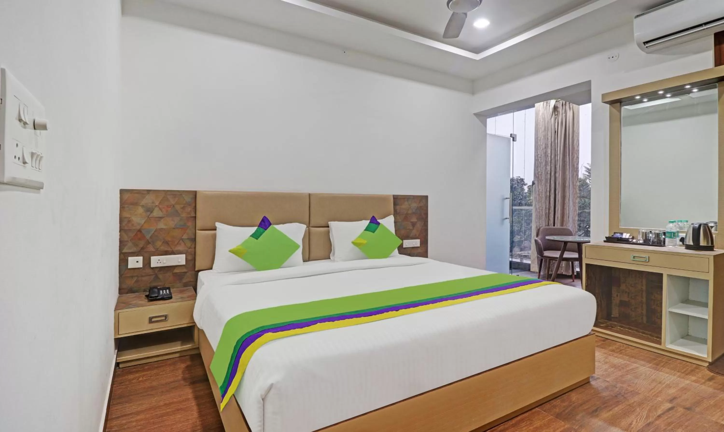 Bedroom, Bed in Treebo Kanopy Greens