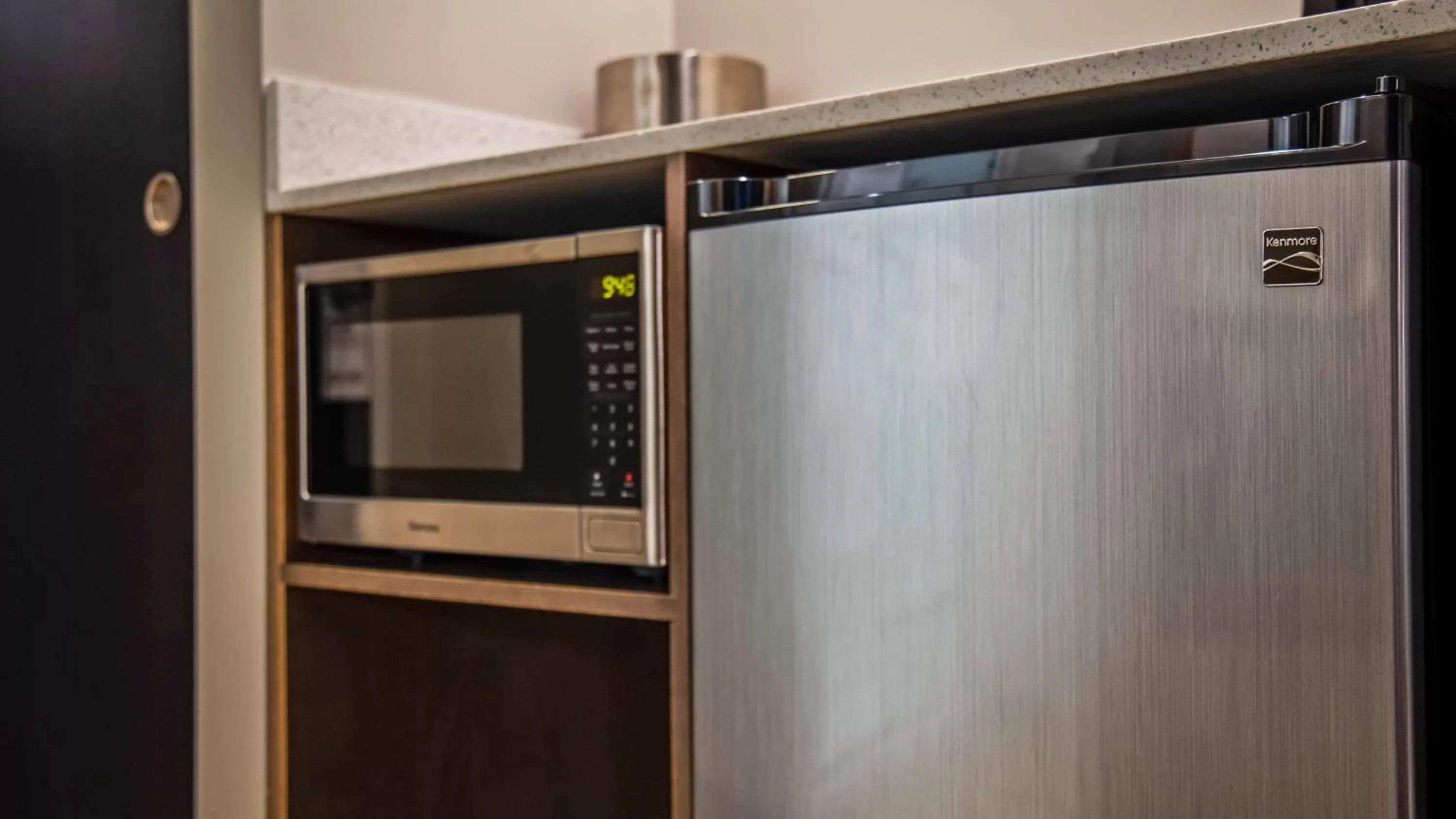 Queen Suite with Bath Tub - Disability Access  in Best Western Plus Bolivar Hotel & Suites