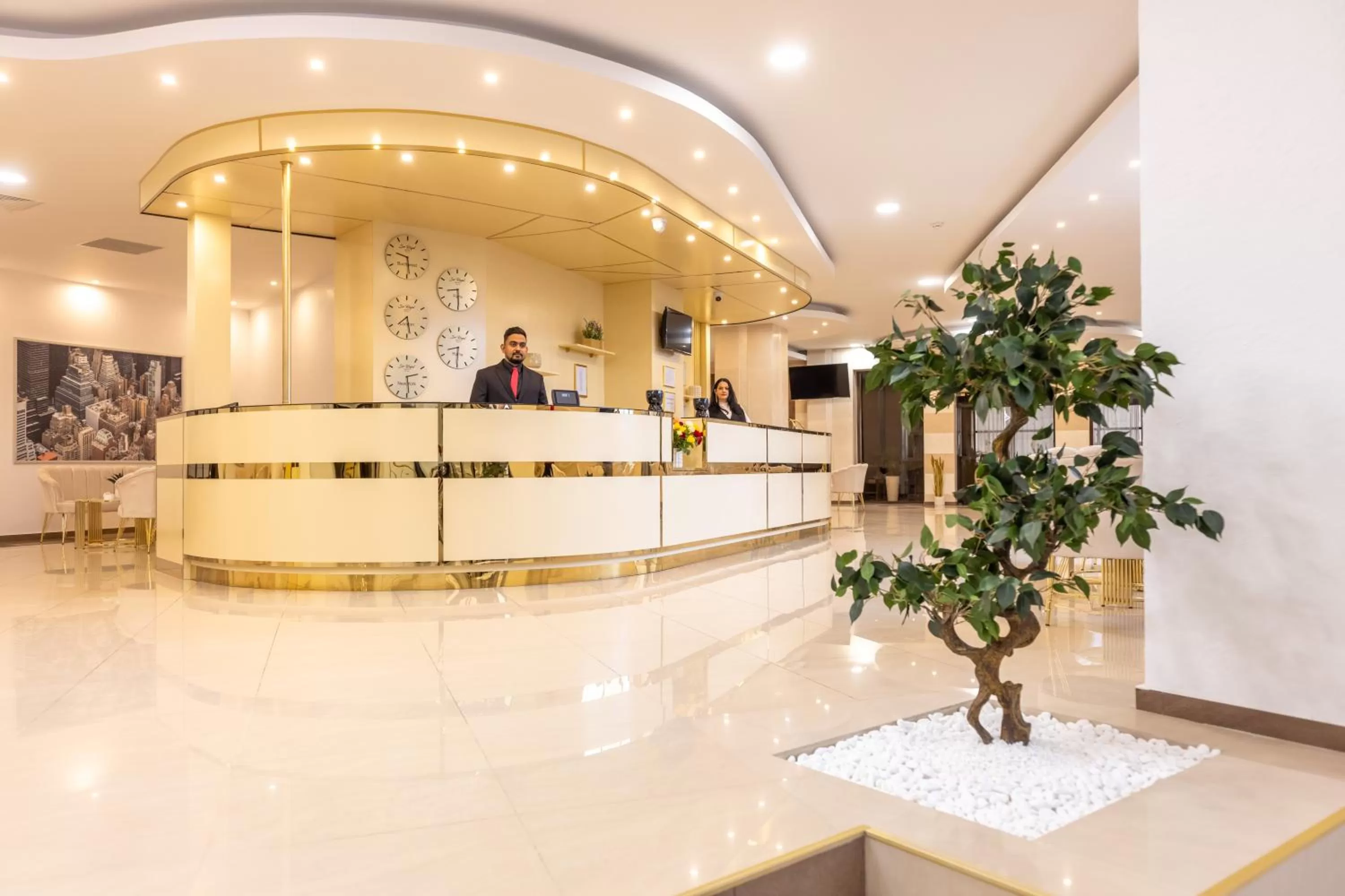 Staff in Hotel Sir Royal