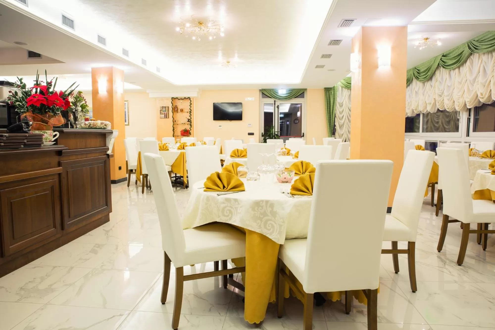 Restaurant/places to eat in Appartamenti Anzà