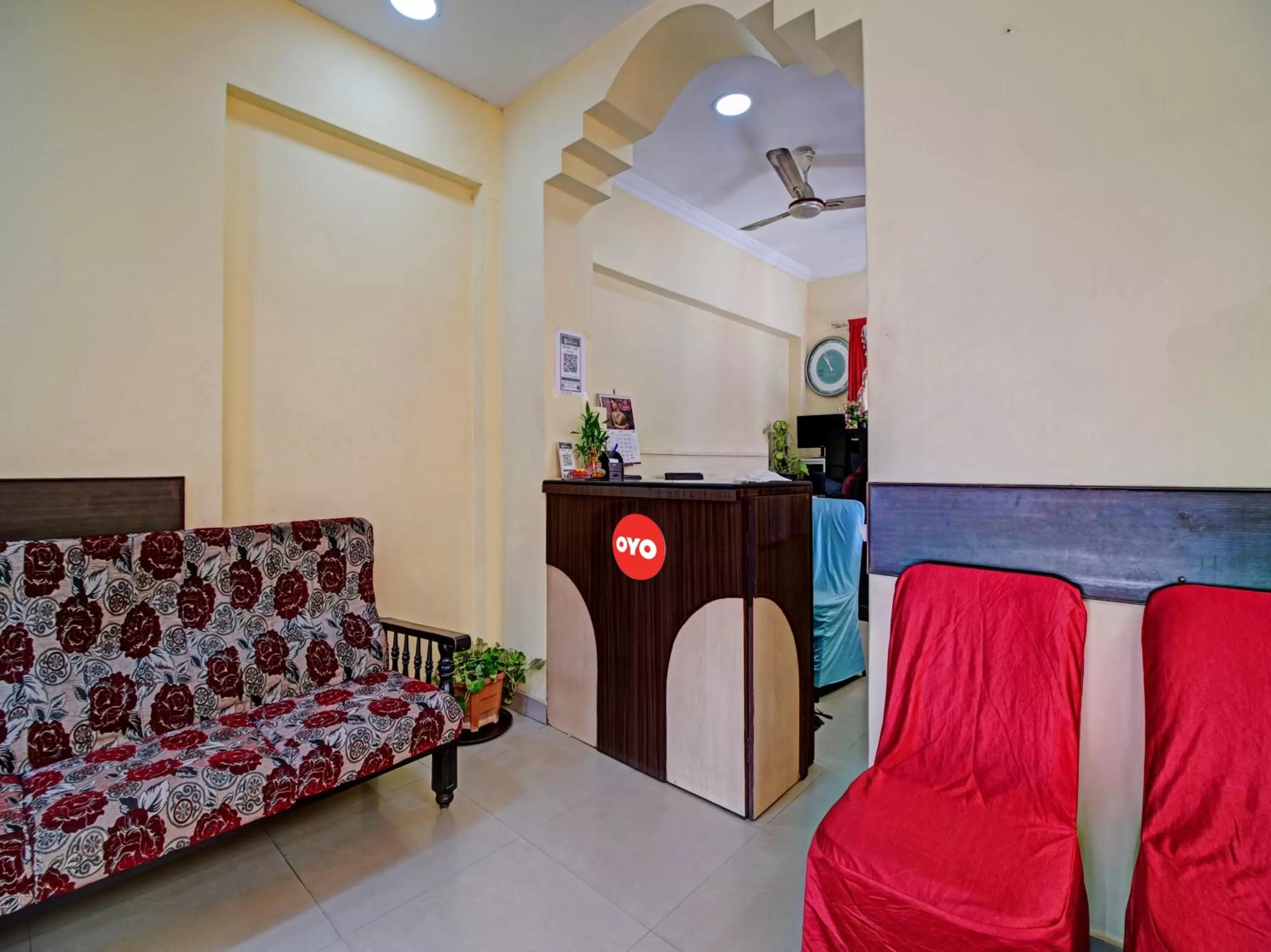 Lobby or reception, Seating Area in OYO Flagship Kk Royal Grand