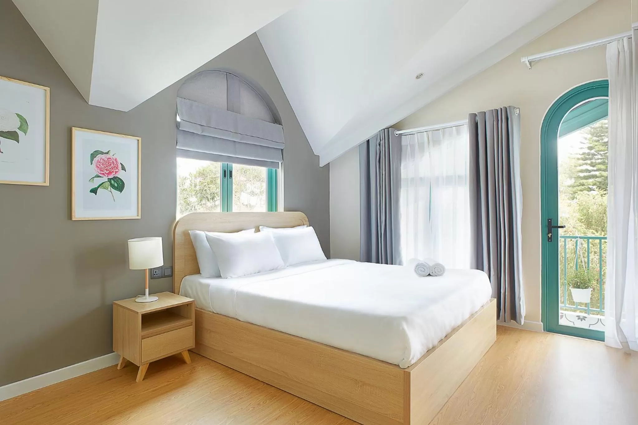 Photo of the whole room, Bed in Larimar Villas Cô Giang