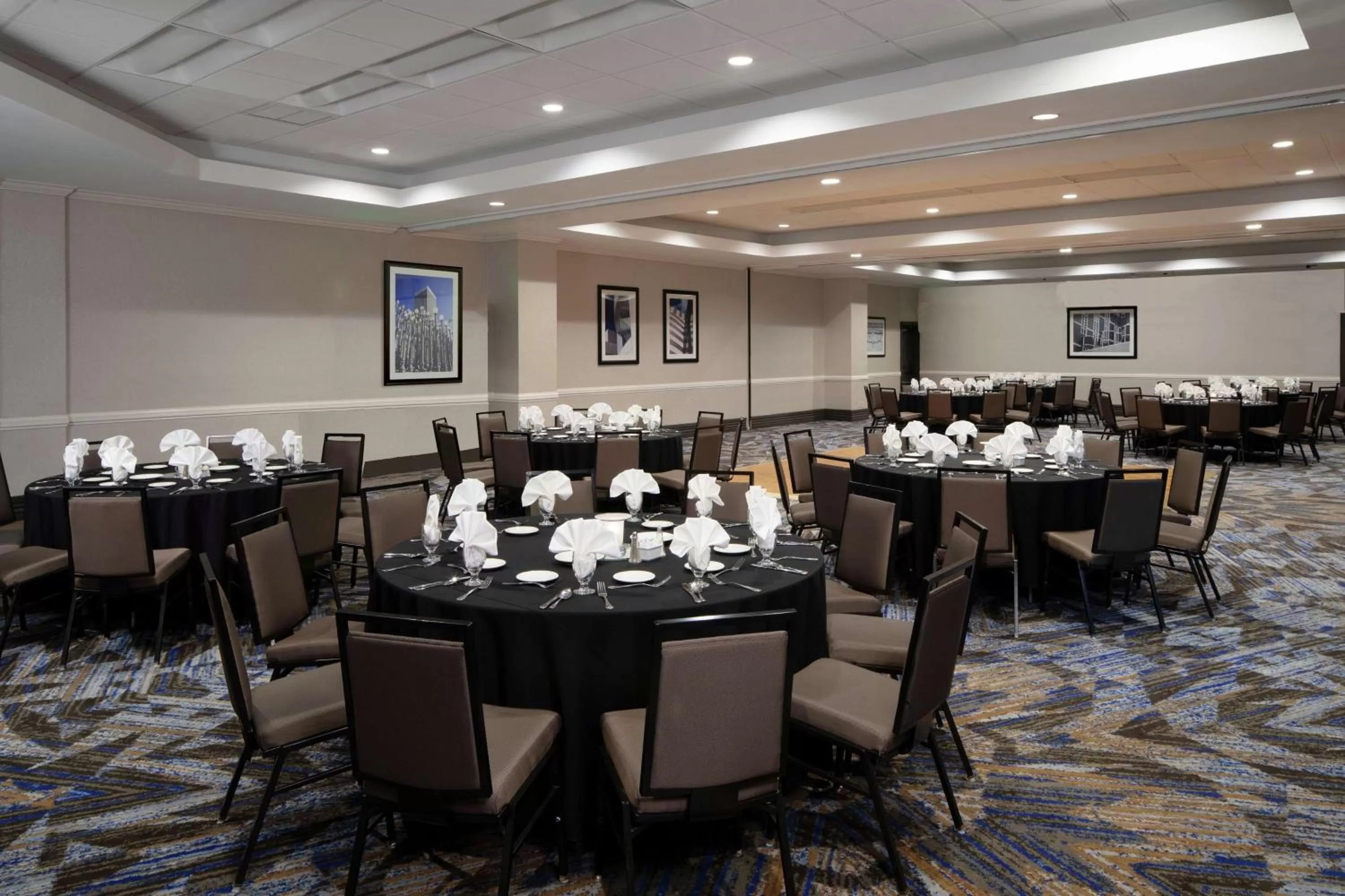 Meeting/conference room in Embassy Suites Los Angeles - International Airport/North
