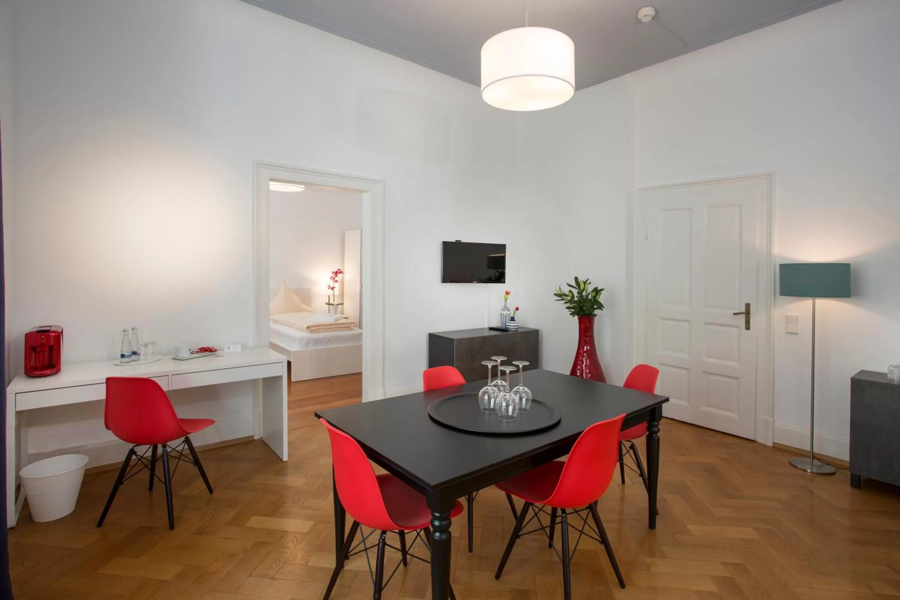 TV and multimedia in Hotel Mille Stelle City