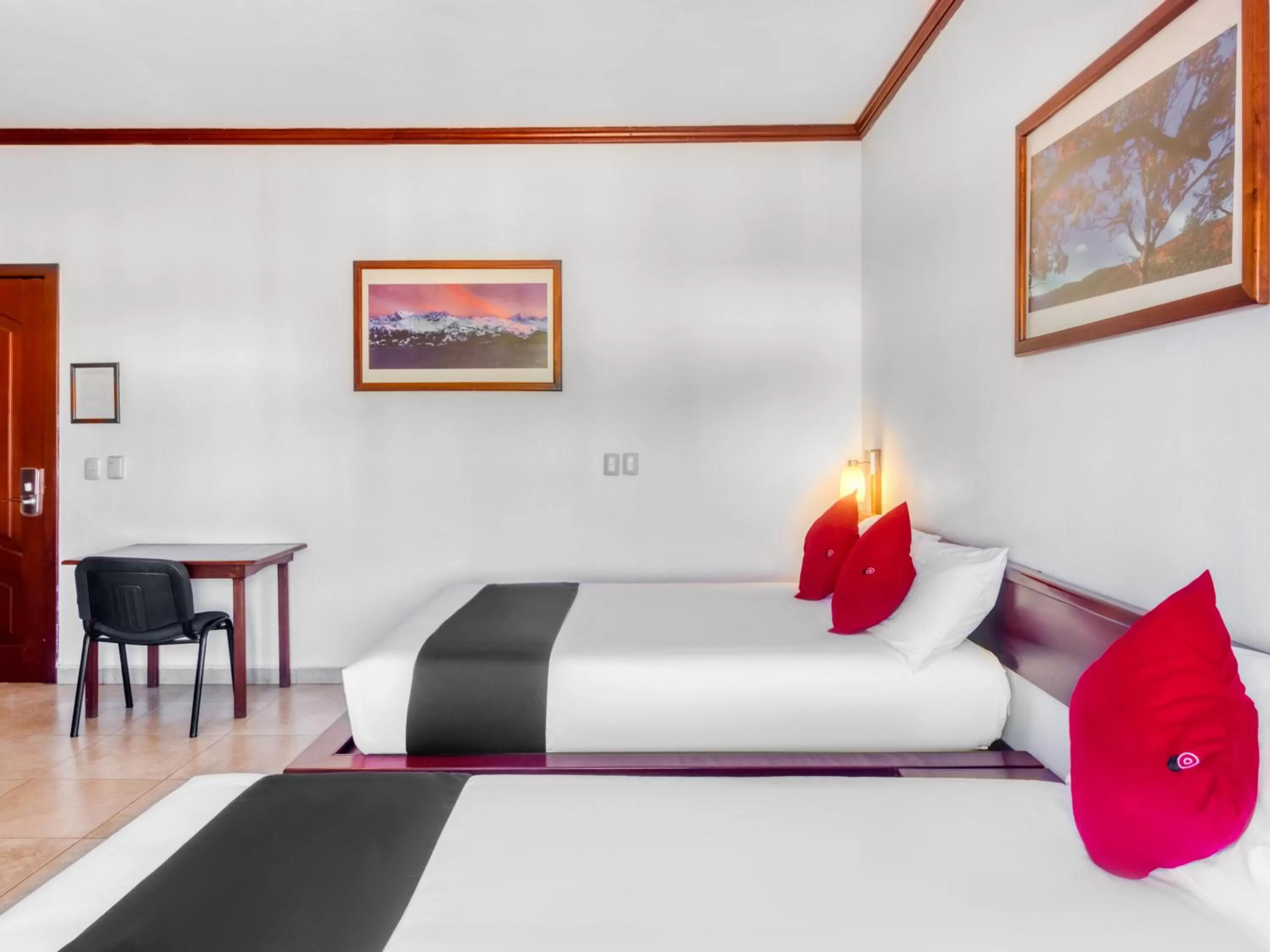 Bedroom, Bed in Monte Salerno Hotel & Suites