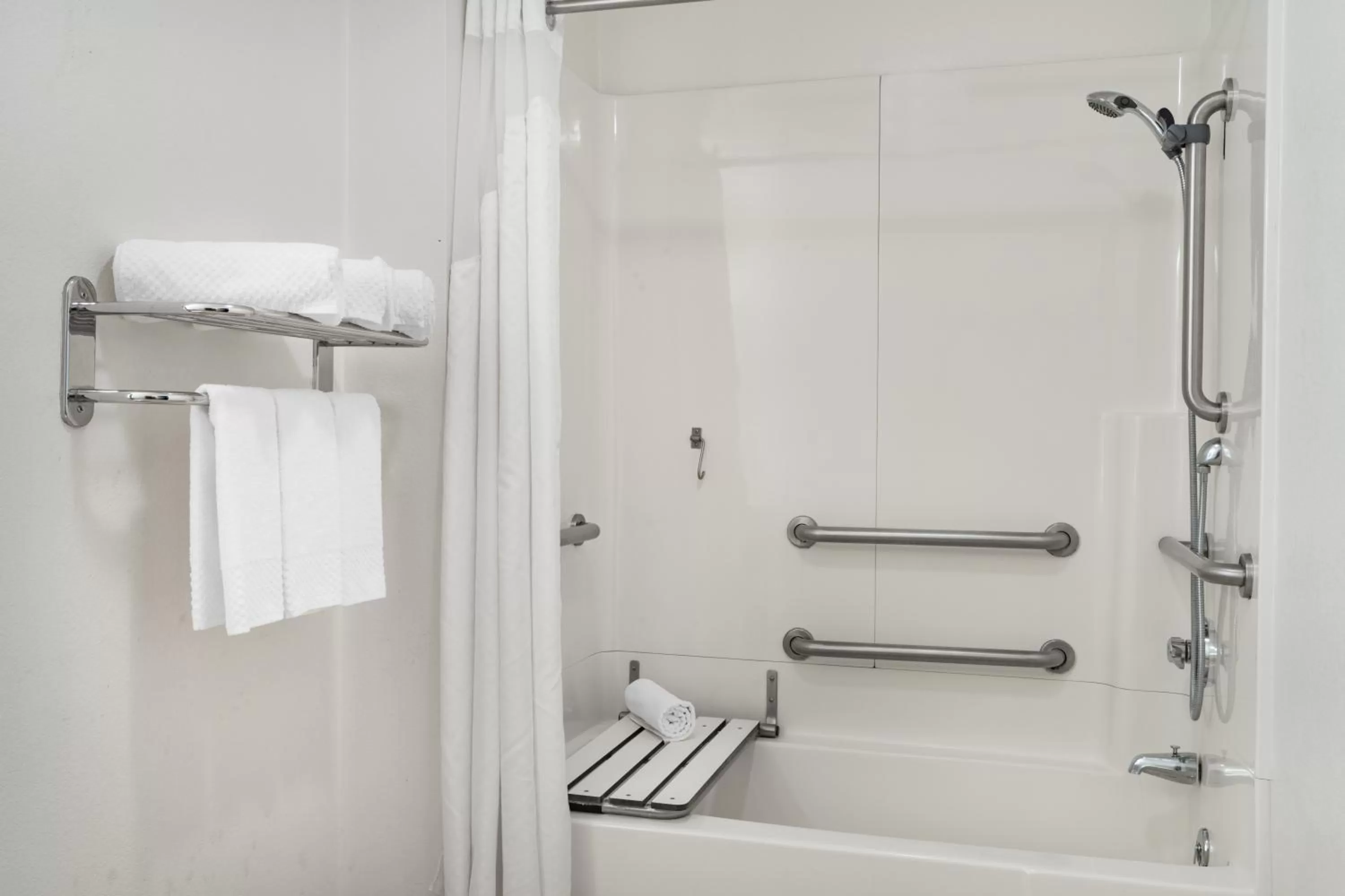 Shower in Super 8 Ukiah by Wyndham