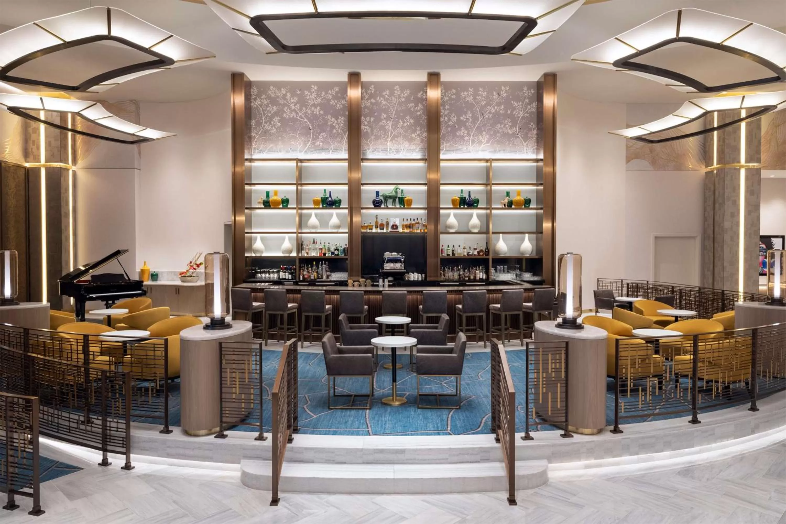 Lounge or bar in Conrad Las Vegas At Resorts World