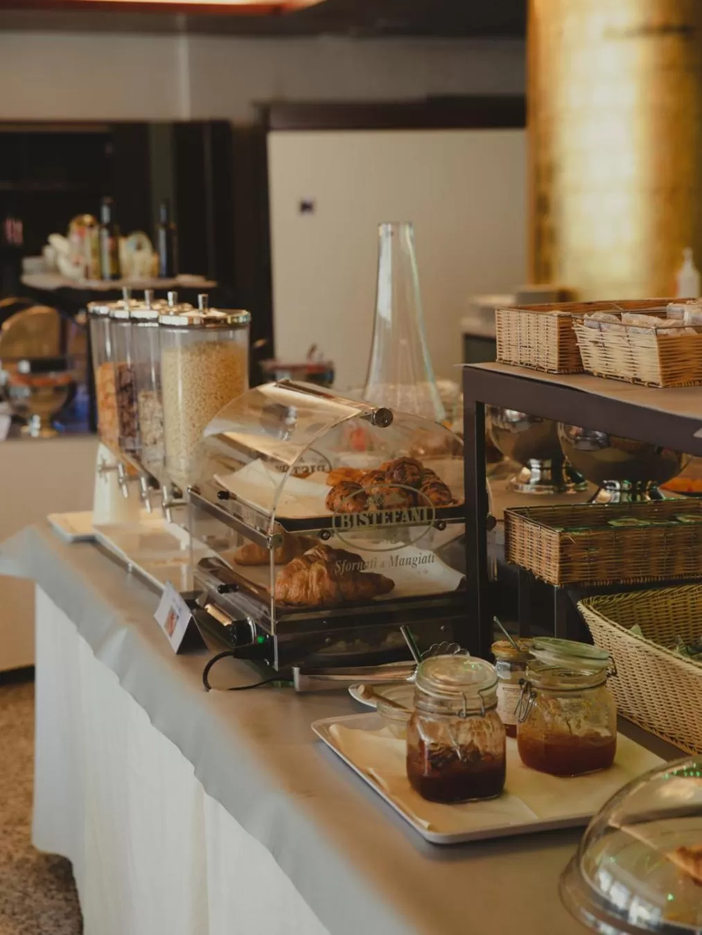 Food and drinks in Antony Hotel - Venice Airport