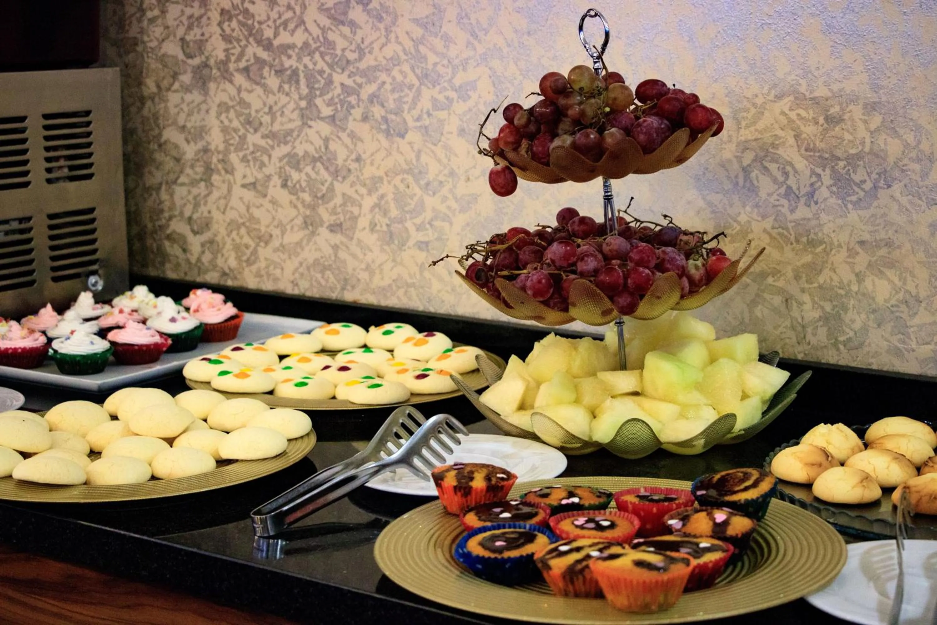 Food and drinks in Burcman Hotel