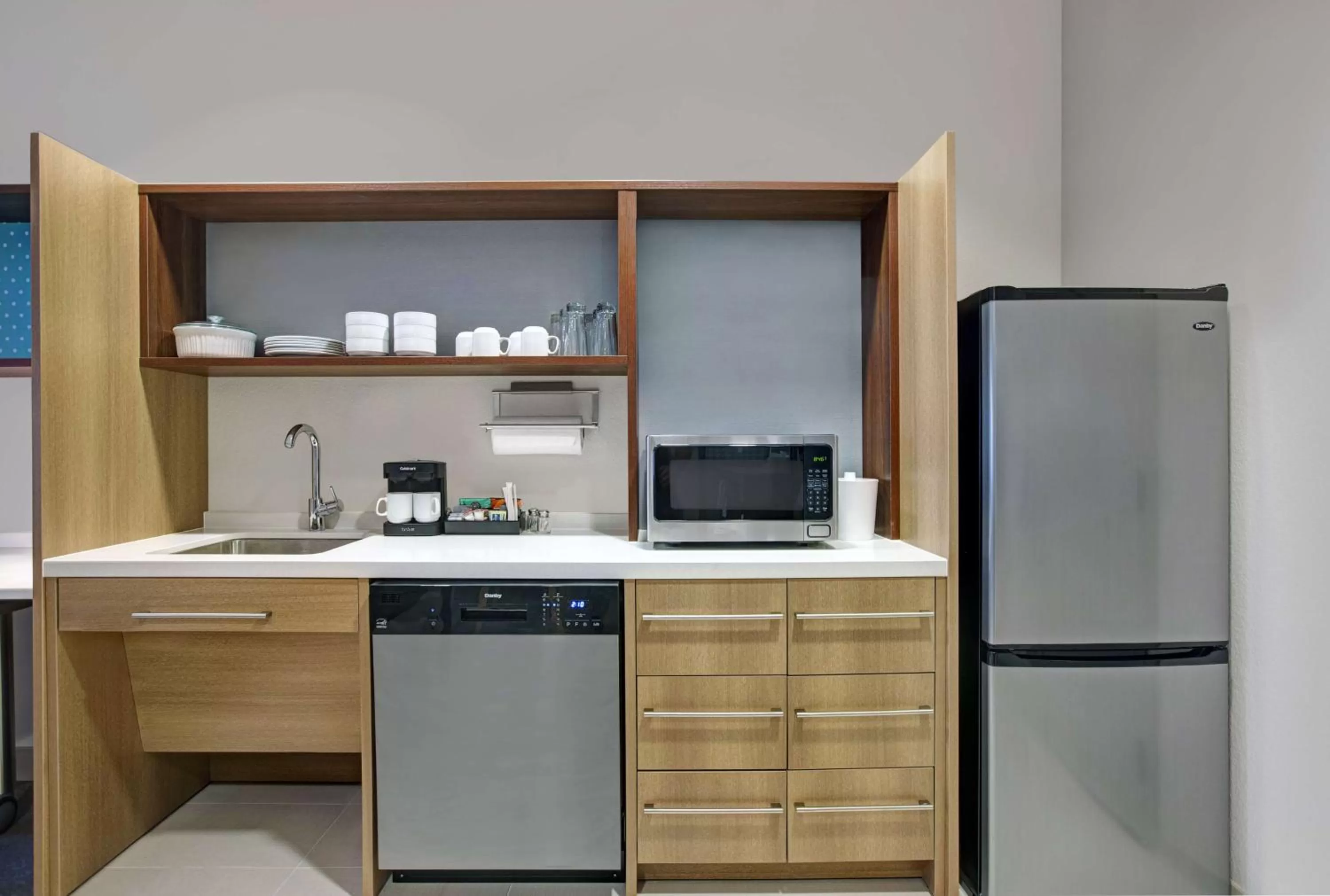 Kitchen or kitchenette in Home2 Suites By Hilton Richmond