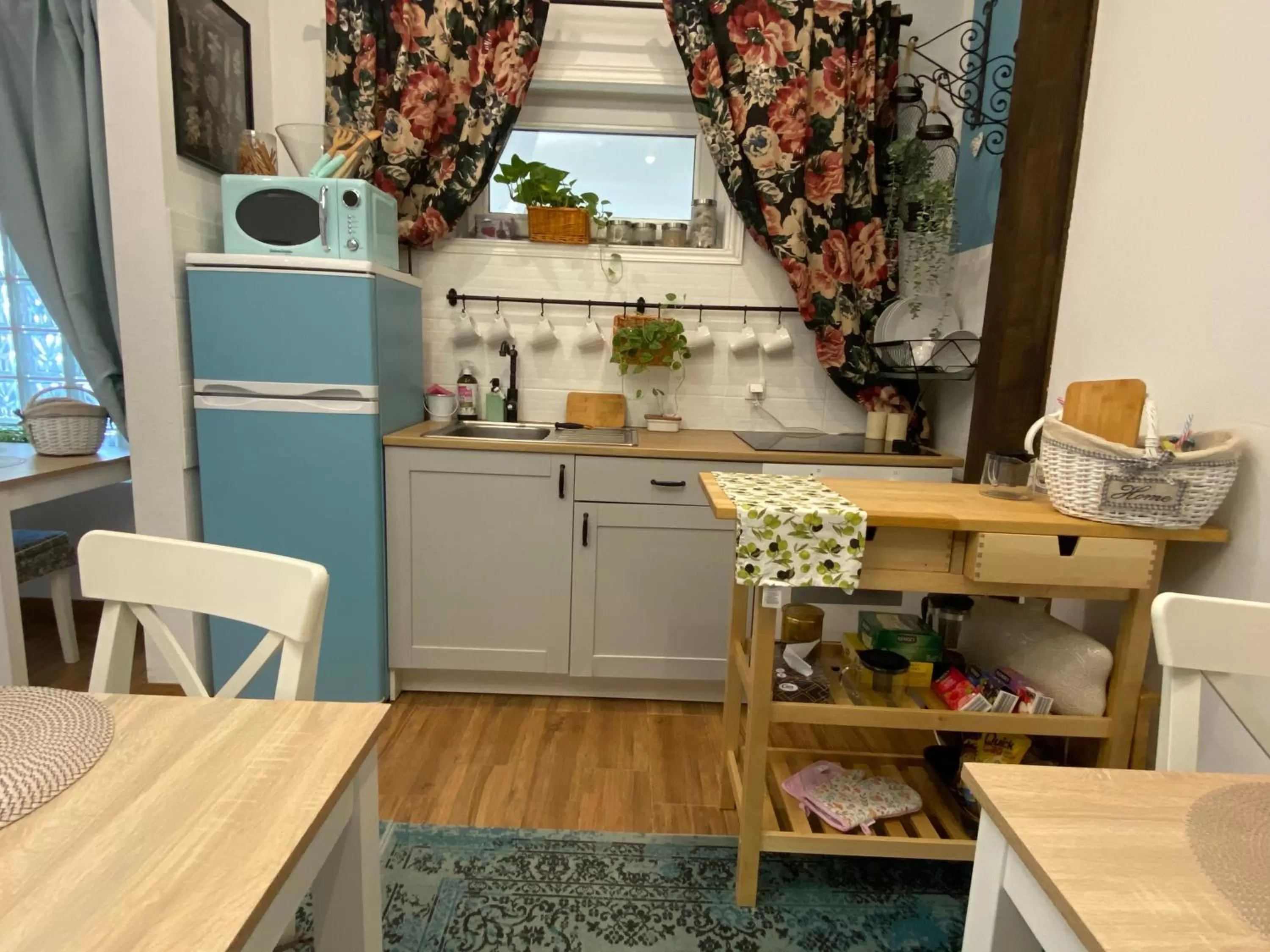 Kitchen or kitchenette in Pokoje w Starej Karczmie - by Upstairs