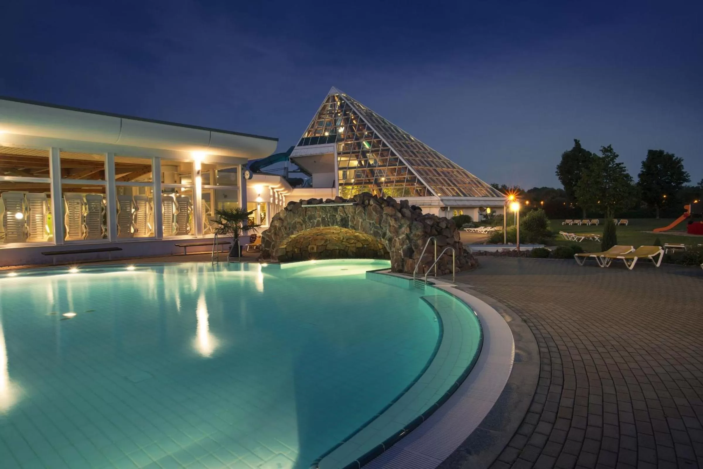 Swimming pool in Riff Resort