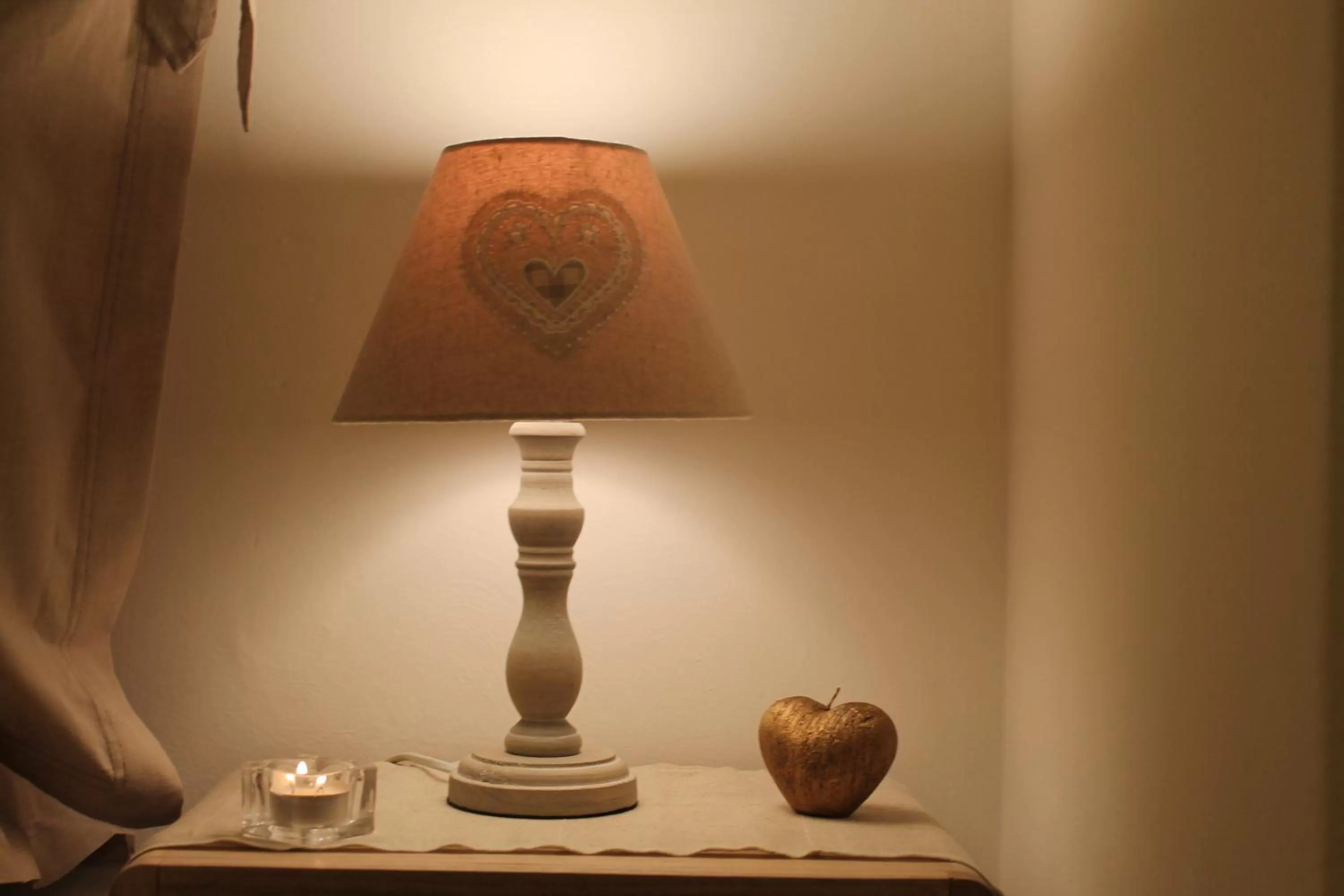 Decorative detail in Beb Petali Rosa